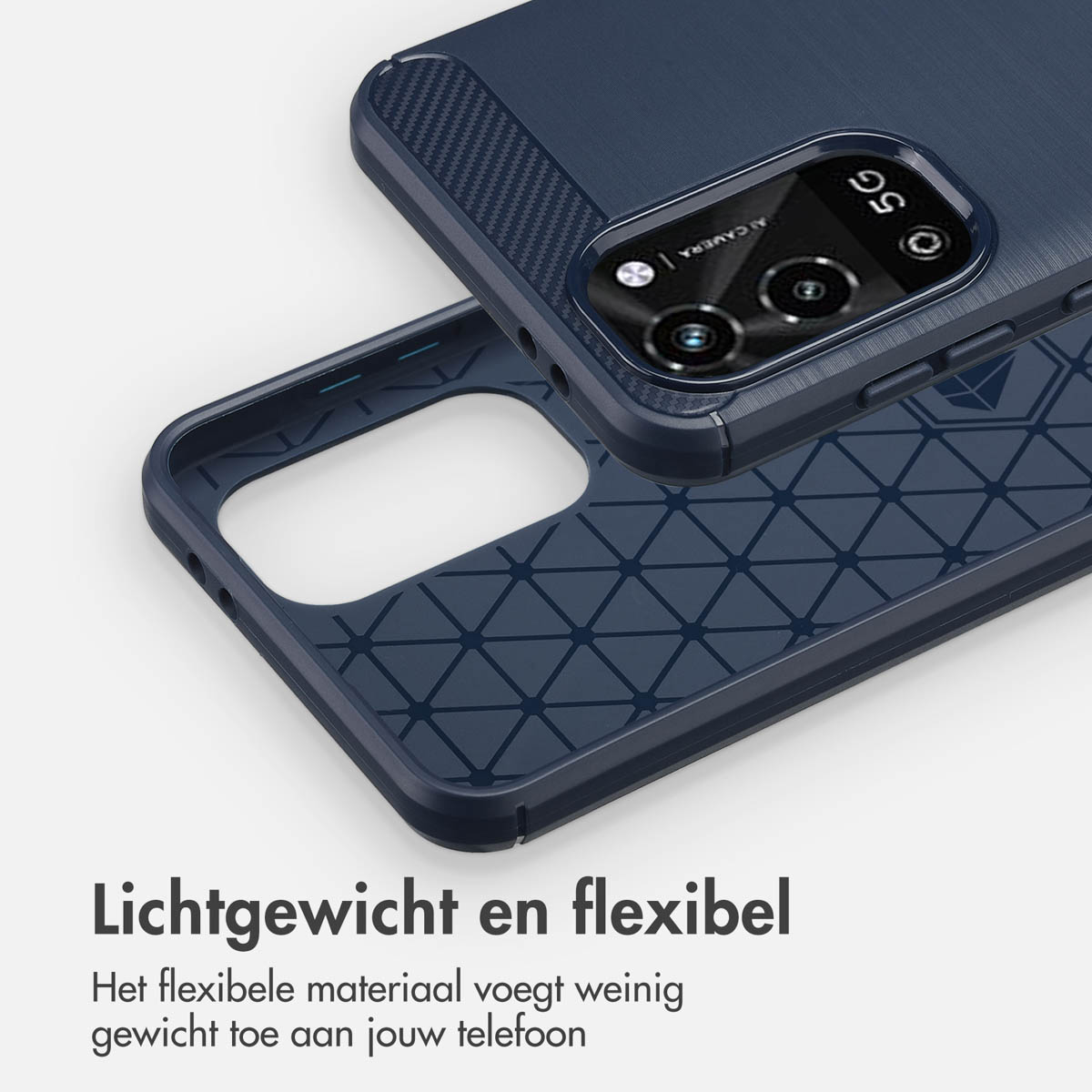 Une coque de téléphone bleu marine ouverte, montrant l'intérieur avec un motif en nid d'abeille bleu.