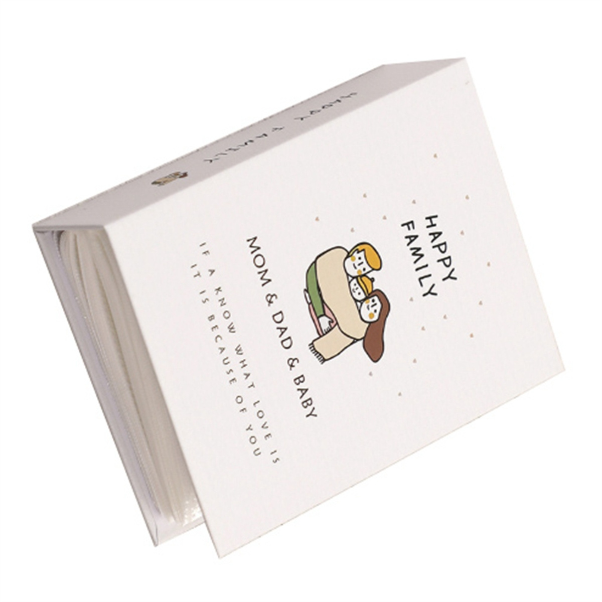 Ein weißes Fotoalbum mit einer Familienillustration; eine Mutter, ein Vater und ein Kind umarmen sich. Das Album ist geöffnet.