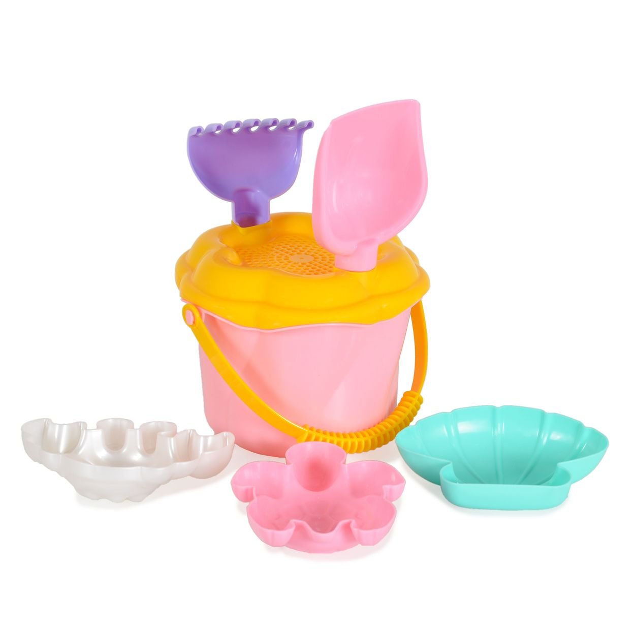 Ein rosa und gelber Sandeimer mit Spielzeug. Enthält Schaufeln, Rechen und Formen in Pink, Lila und Türkis.