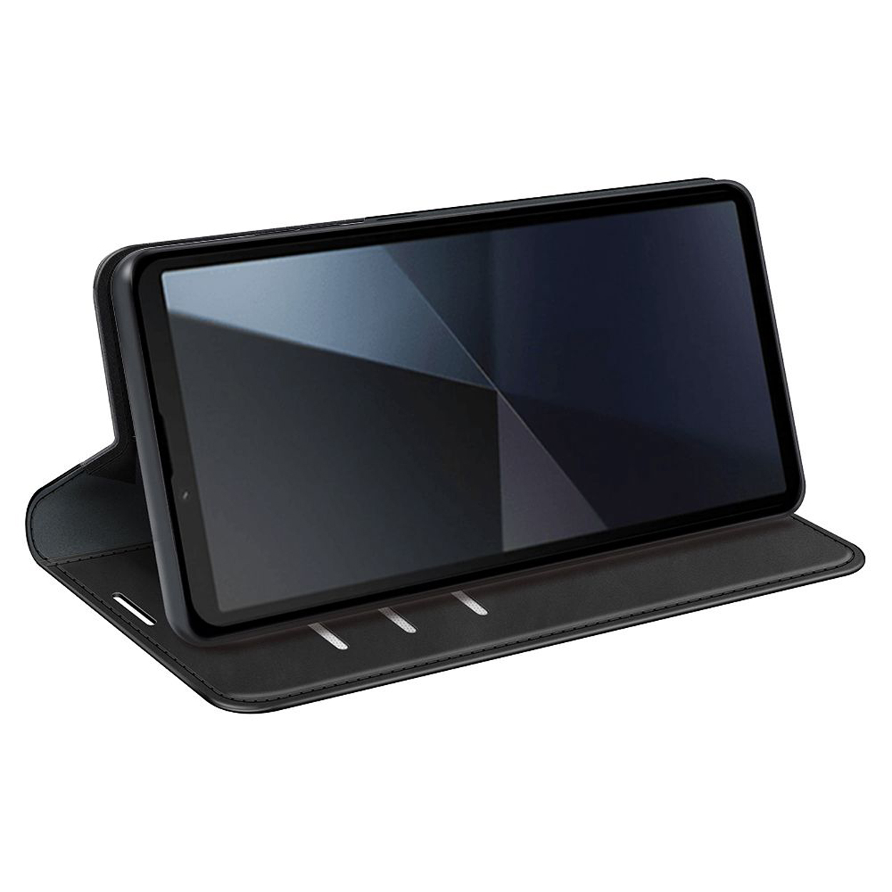 Zwarte tablet in zwarte open hoes. Witte achtergrond. De hoes heeft een klep.