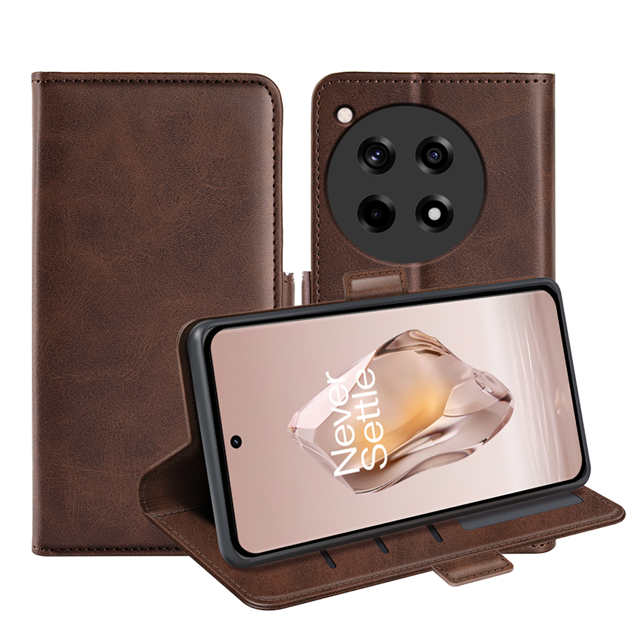 Un étui de téléphone en cuir marron avec un téléphone à l'intérieur. Le téléphone affiche les mots 'Never Settle'.