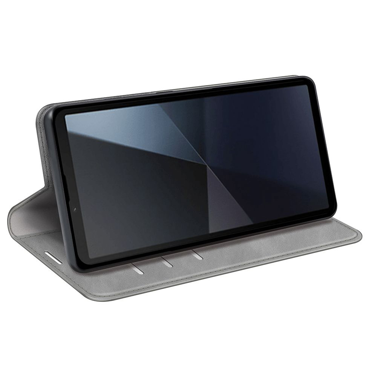Étui de tablette gris contenant une tablette avec écran noir. L'étui est ouvert, incliné.