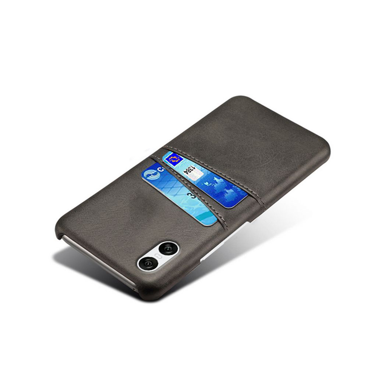 Coque de téléphone grise avec carte insérée, sur surface blanche, double caméra visible.