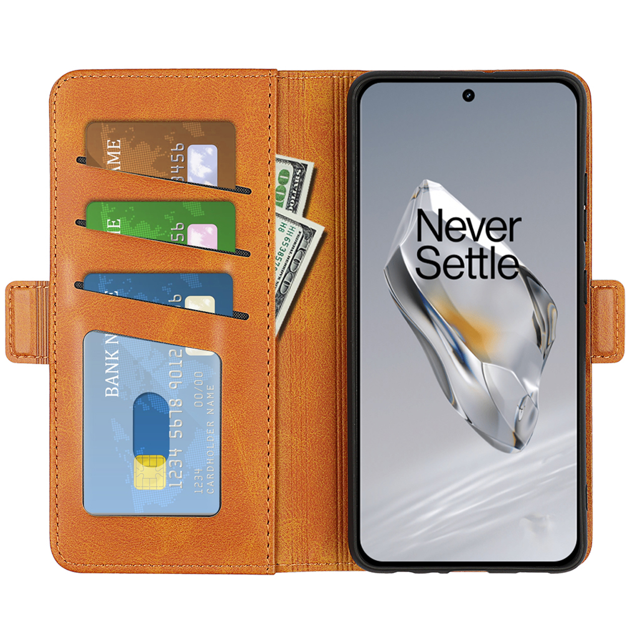 Een oranje telefoonhoes is open met een telefoon, kaarten en geld. Het telefoonscherm zegt 'Never Settle'.