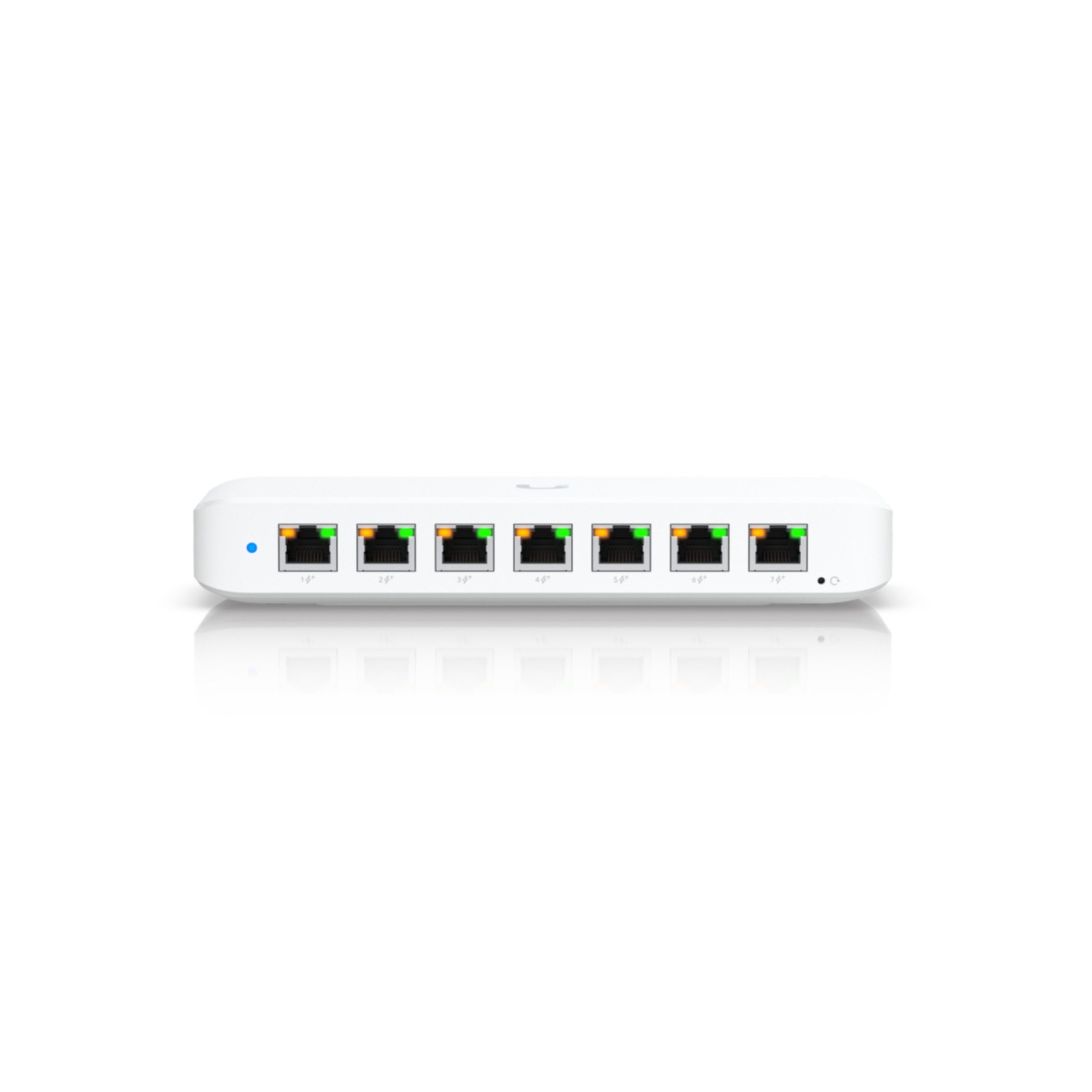 Witte netwerkswitch met 6 poorten en lampjes. Weerspiegeling is hieronder zichtbaar.