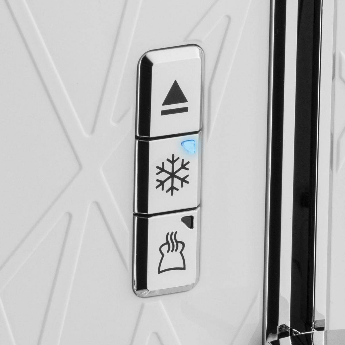 Primer plano de botones de control de electrodomésticos: flecha hacia arriba, copo de nieve y símbolo de vapor.