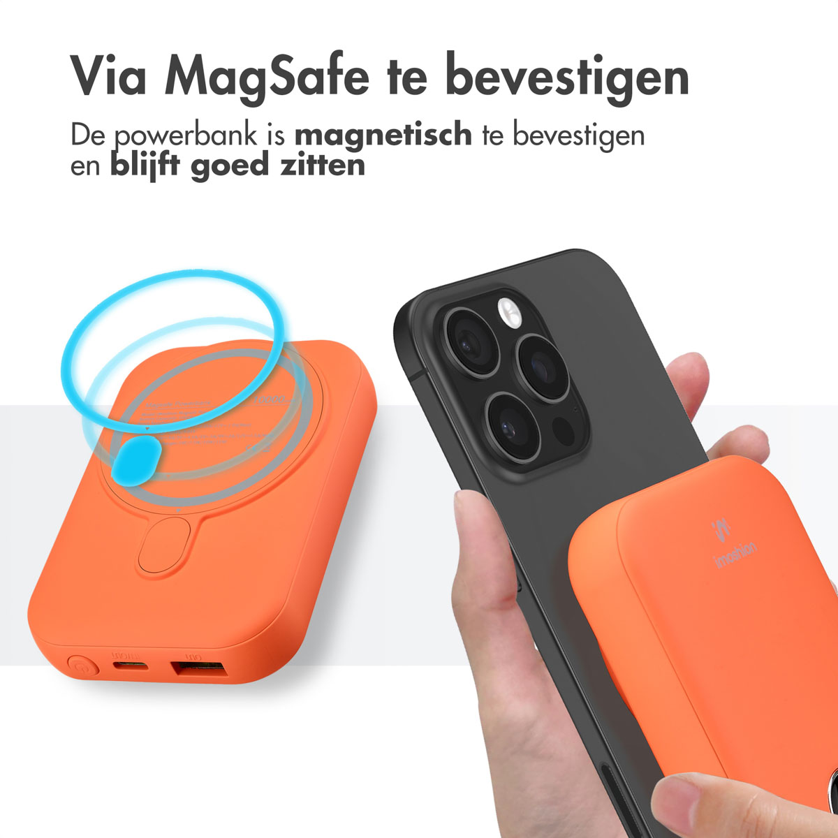 Une batterie externe orange fixée à un téléphone noir via MagSafe. Un graphique de champ magnétique bleu est affiché.