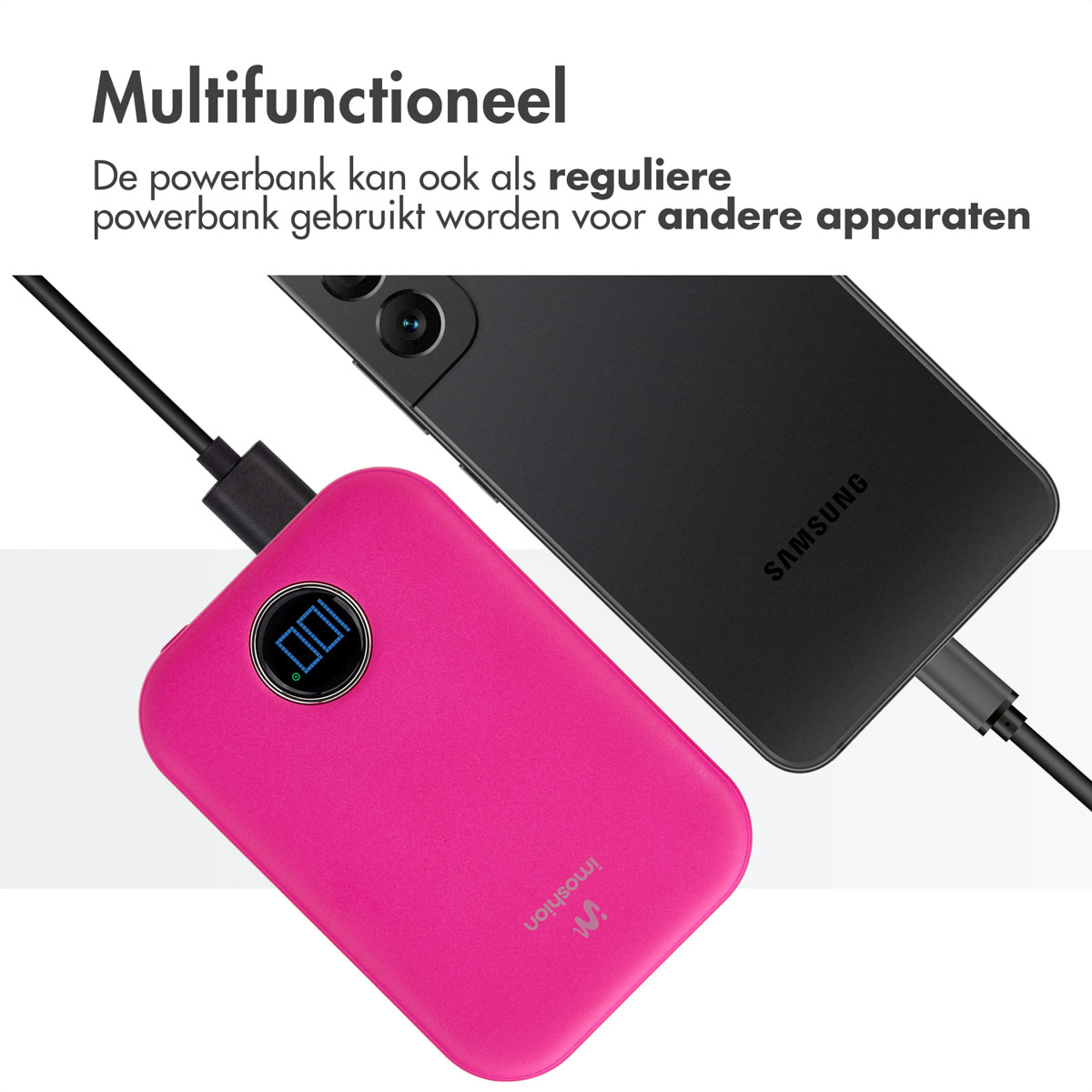 Pink Powerbank, die ein schwarzes Samsung-Telefon über ein schwarzes Kabel auflädt. Text auf der Bank.