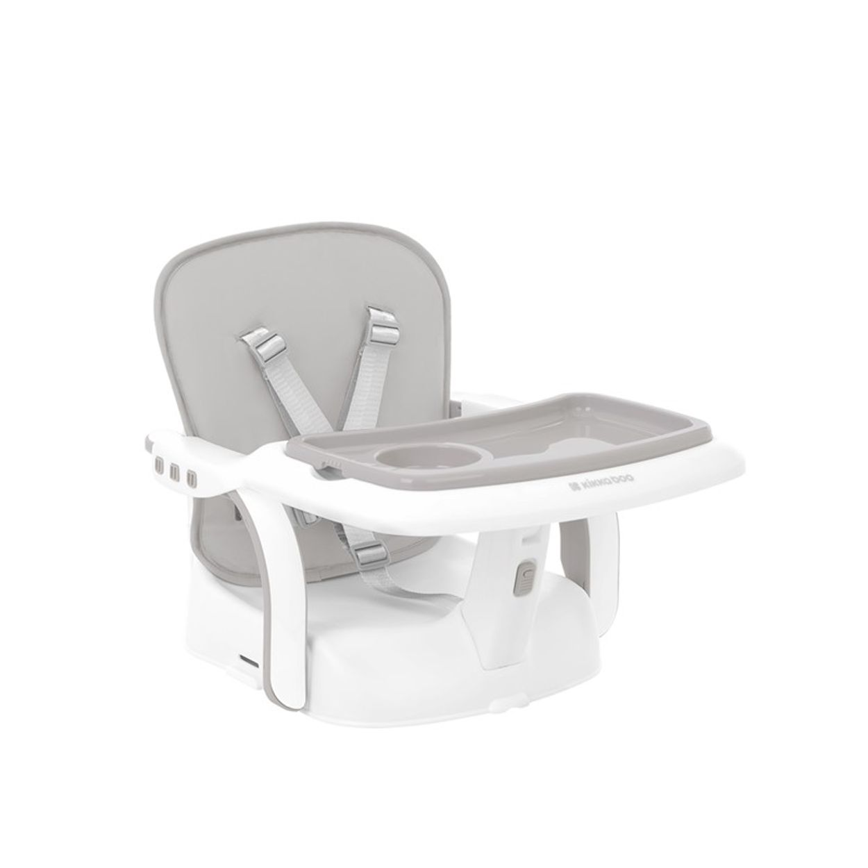 Silla alta para bebé blanca y gris, con bandeja y correas de seguridad, aislada sobre fondo blanco.