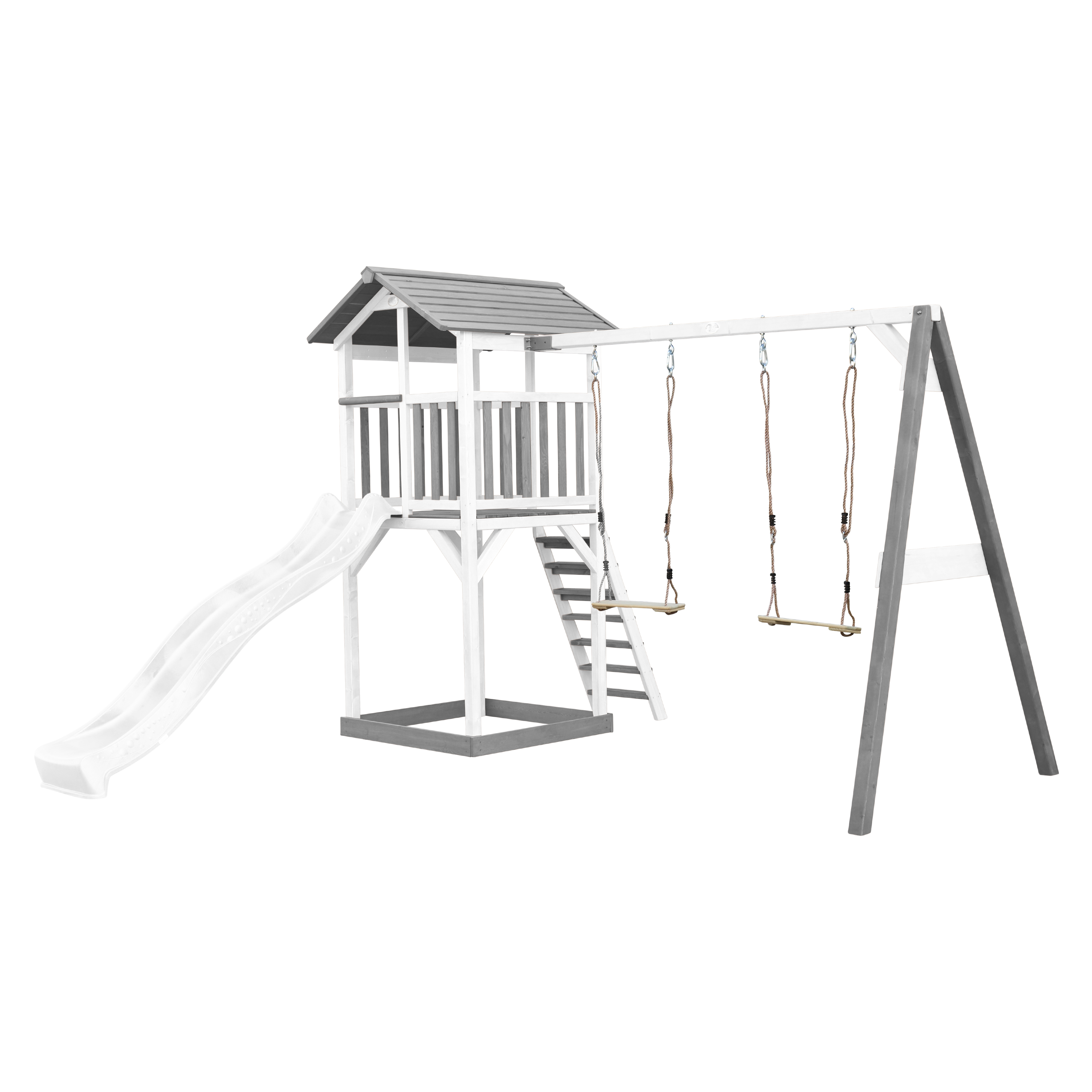 Spielplatz-Set aus Holz mit Rutsche und Schaukeln. Weißer Hintergrund.
