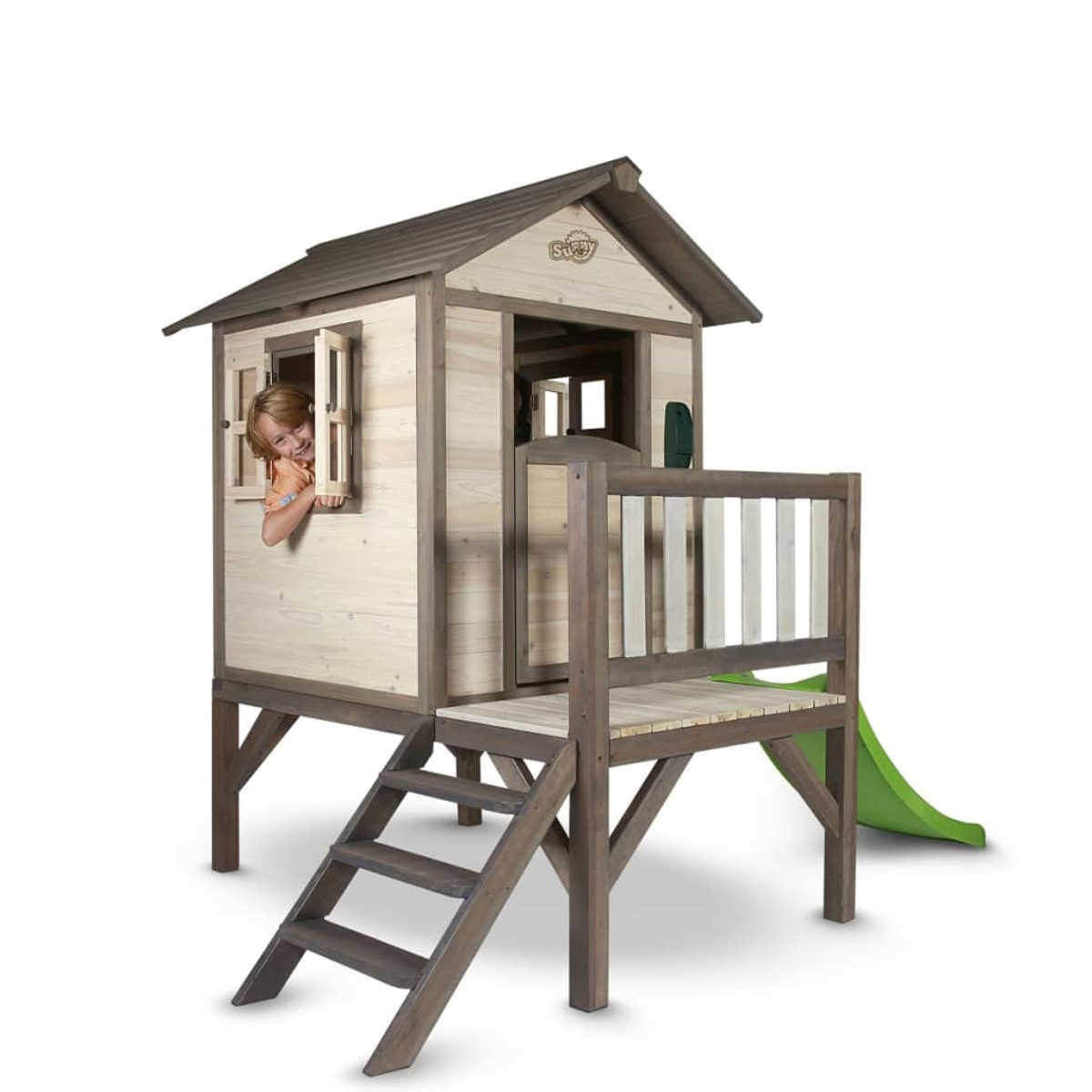 Spielhaus aus Holz mit Rutsche, Treppe, Kind schaut aus dem Fenster.