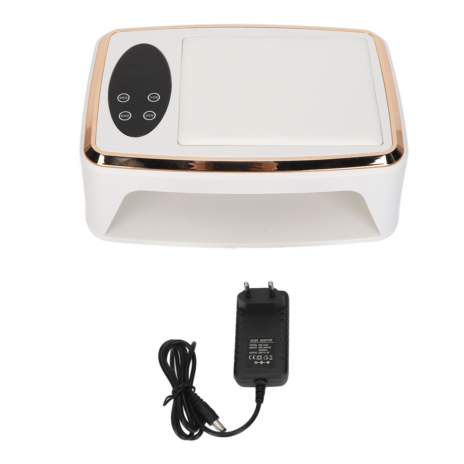 Weißer und goldener Nagellacktrockner mit einem schwarzen Adapterkabel.