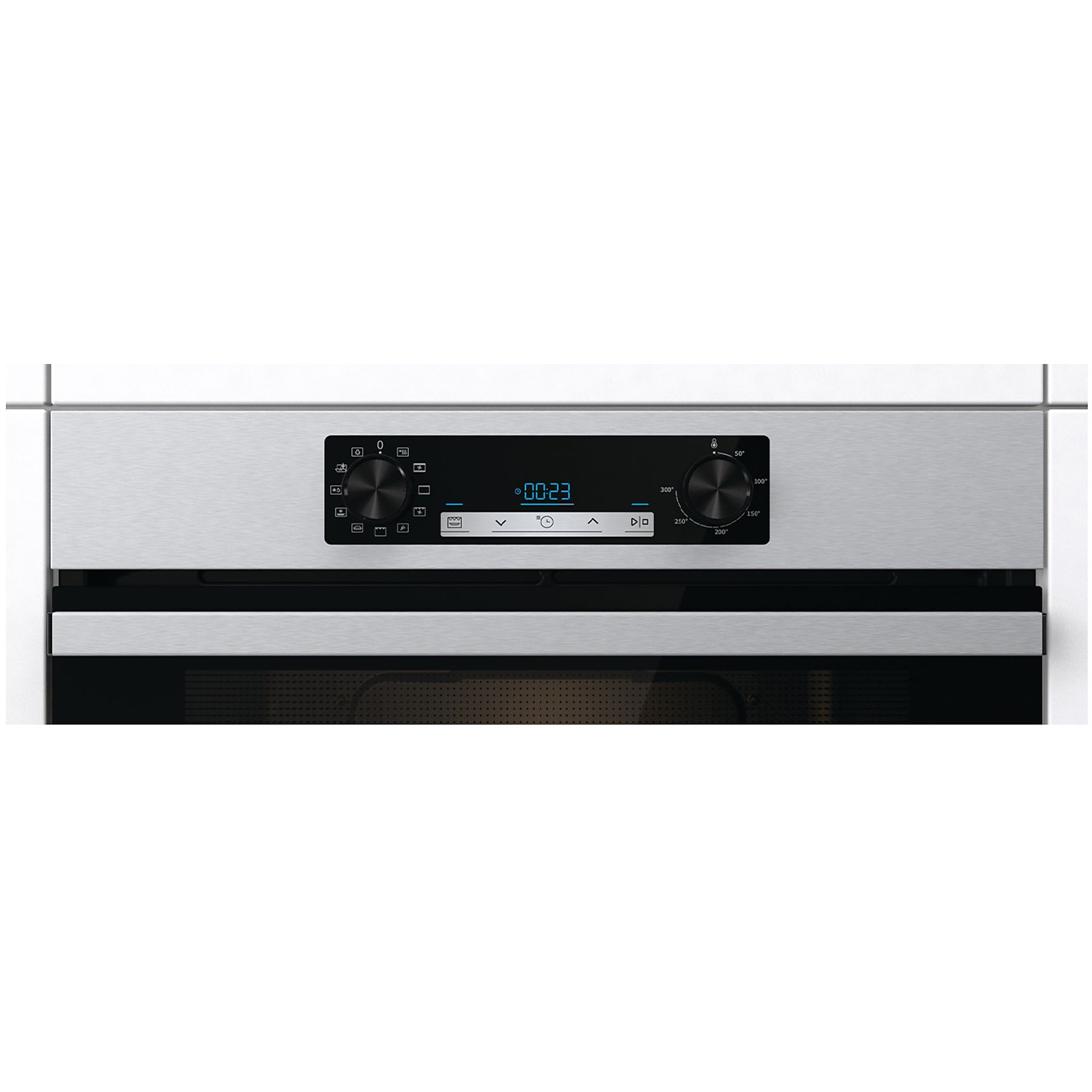 Pannello comandi forno in acciaio inox con display digitale, manopole e icone.