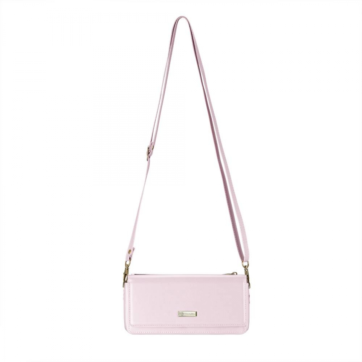 Eine rosa Umhängetasche mit langem Riemen vor weißem Hintergrund. Die Tasche hat eine Klappe und ein goldenes Logo.