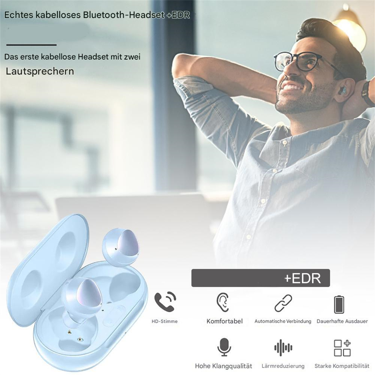 Blaue Ohrhörer in einem Etui. Ein Mann entspannt sich mit geschlossenen Augen, trägt eine Brille.