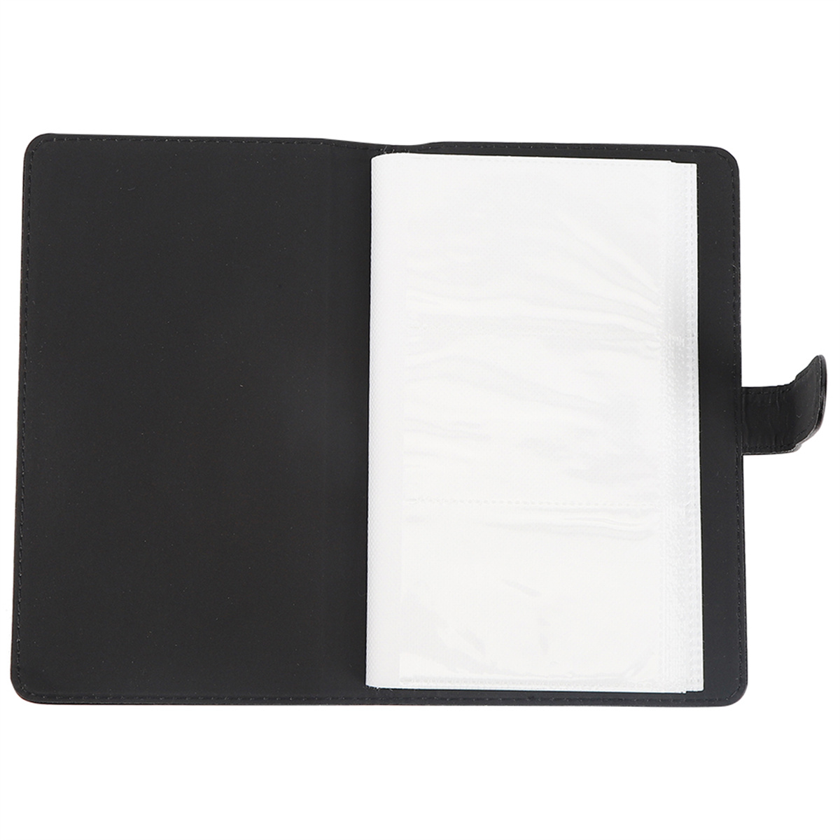 Schwarzes Fotoalbum, geöffnet, um transparente Kunststoffhüllen zum Halten von Fotos zu zeigen.