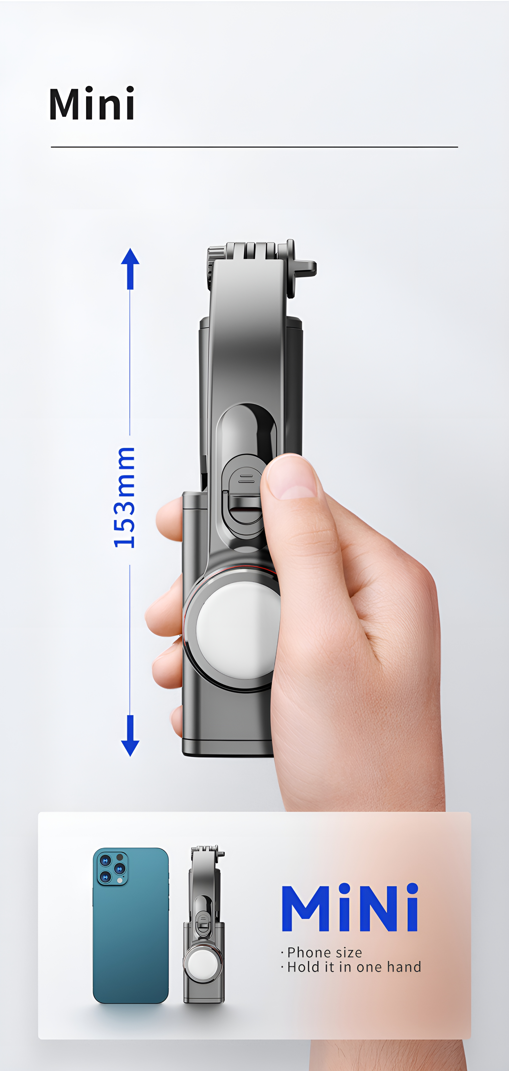 Mini-Selfie-Stick in der Hand, mit Telefon, auf weißem Hintergrund.