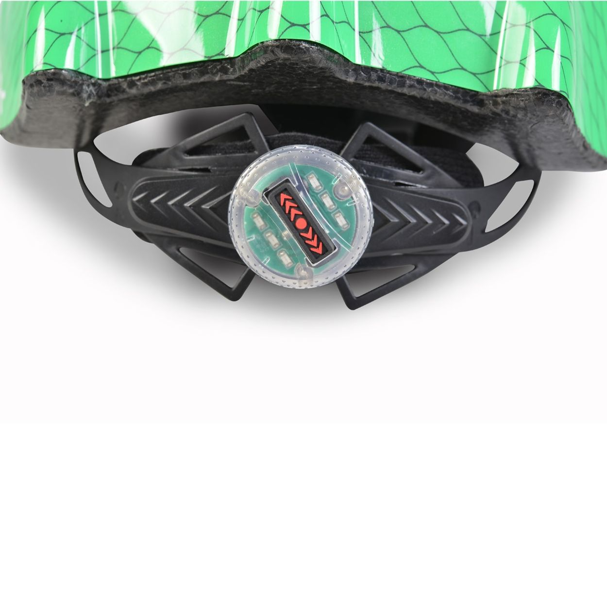 Ein grüner Fahrradhelm von oben mit schwarzem Riemen und rotem, pfeilförmigem Licht hinten.