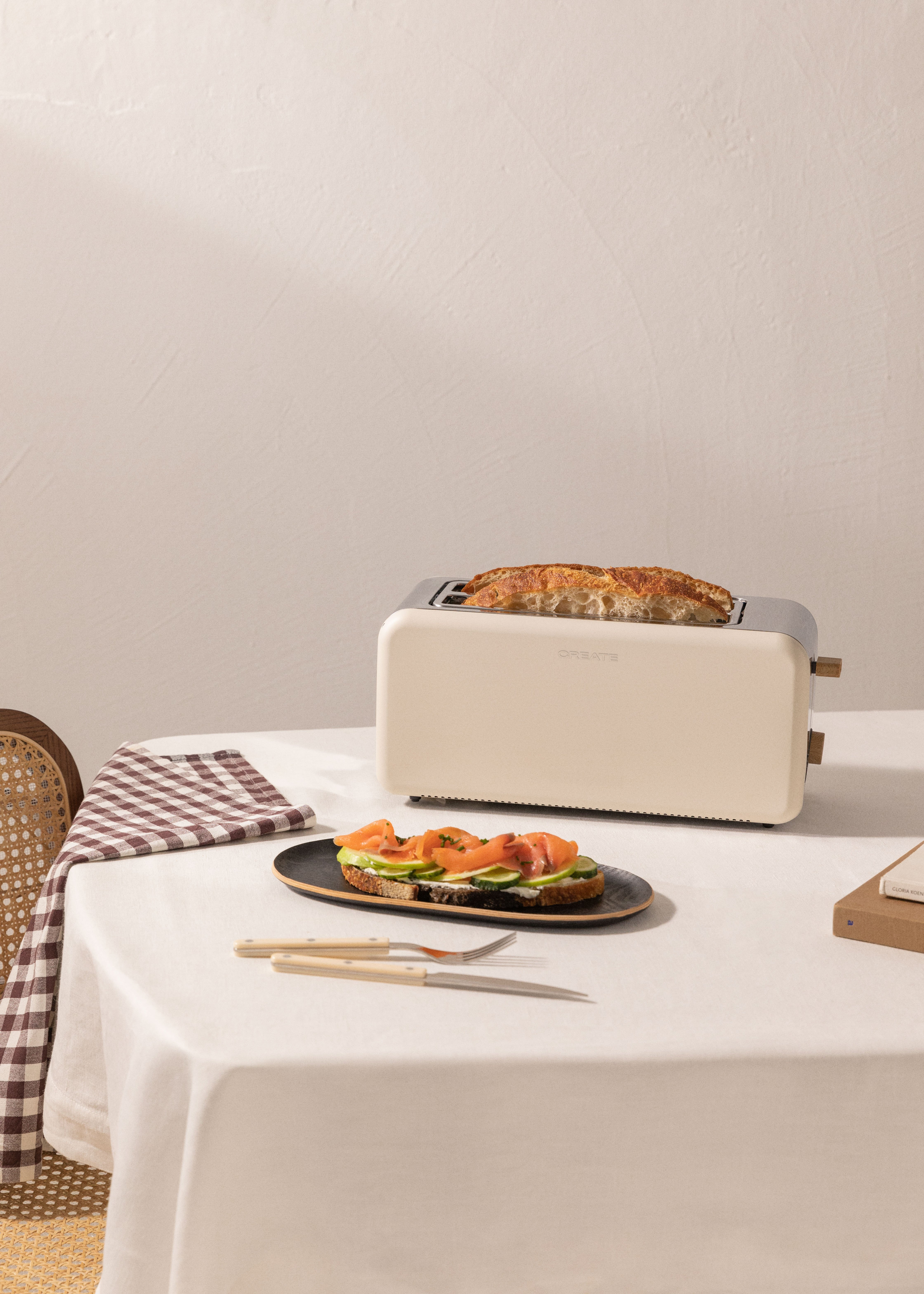 Tostadora - CREATE TOAST RETRO, 1500 W, 2 ranuras, 2 rebanadas, Control regulable del dorado de la corteza niveles tostado, Blanco roto