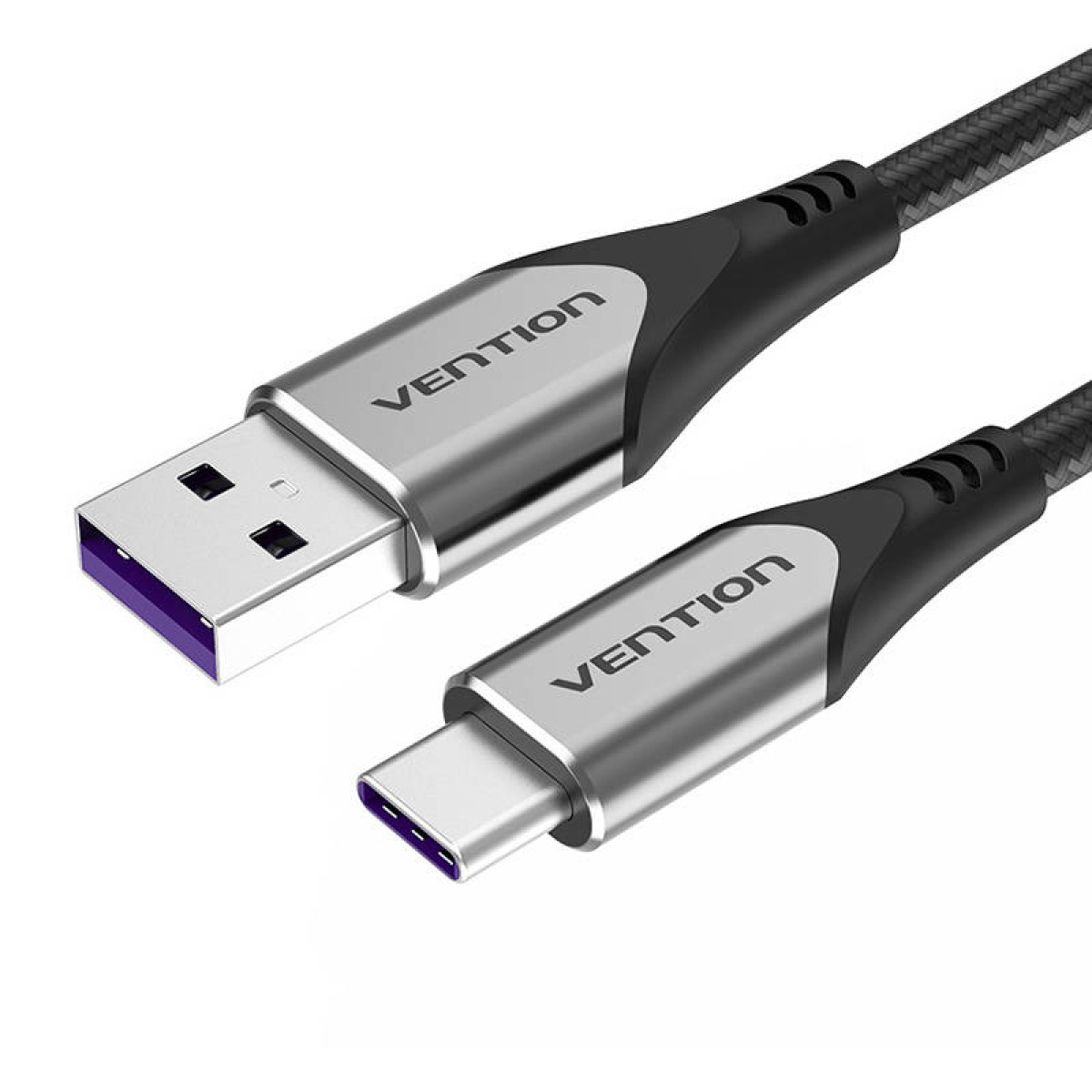 USB-A-zu-USB-C-Kabel. Silberne Anschlüsse mit Vention-Logo, schwarzes Kabel.