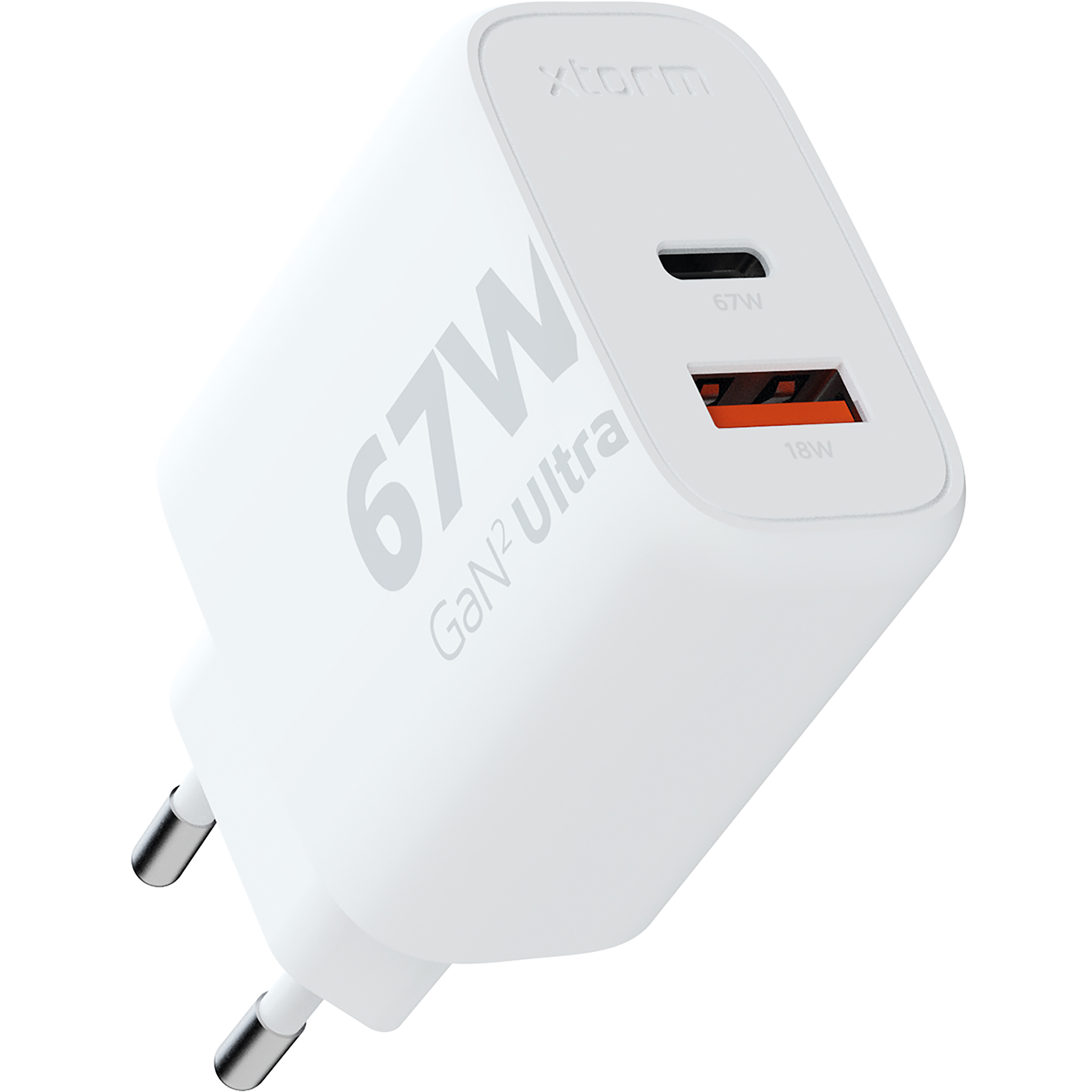 Witte oplader met twee USB-poorten, labels 67W en 18W. Merk is 'xtorm'.