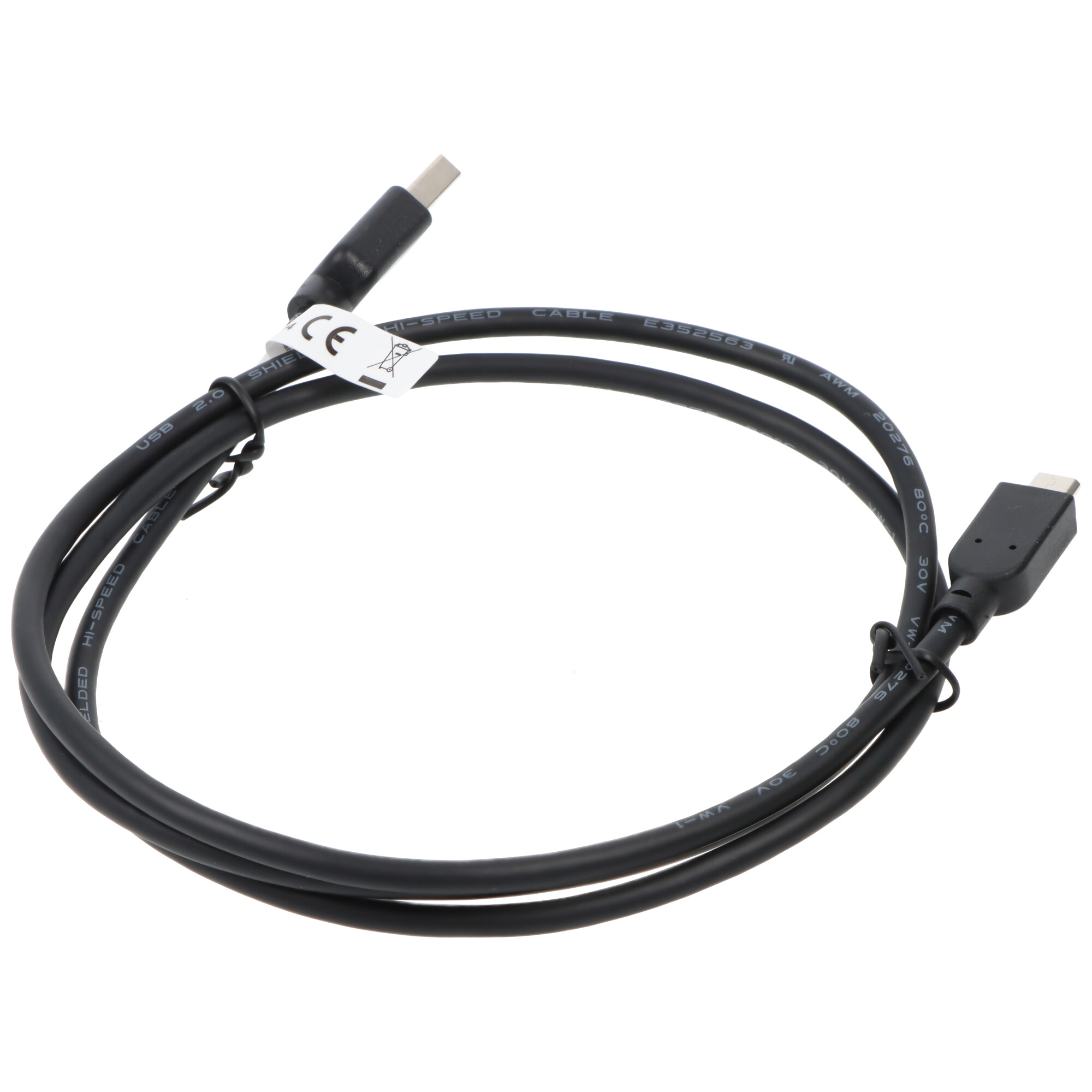 Cavo USB nero con due connettori diversi. Un'estremità è USB-C.
