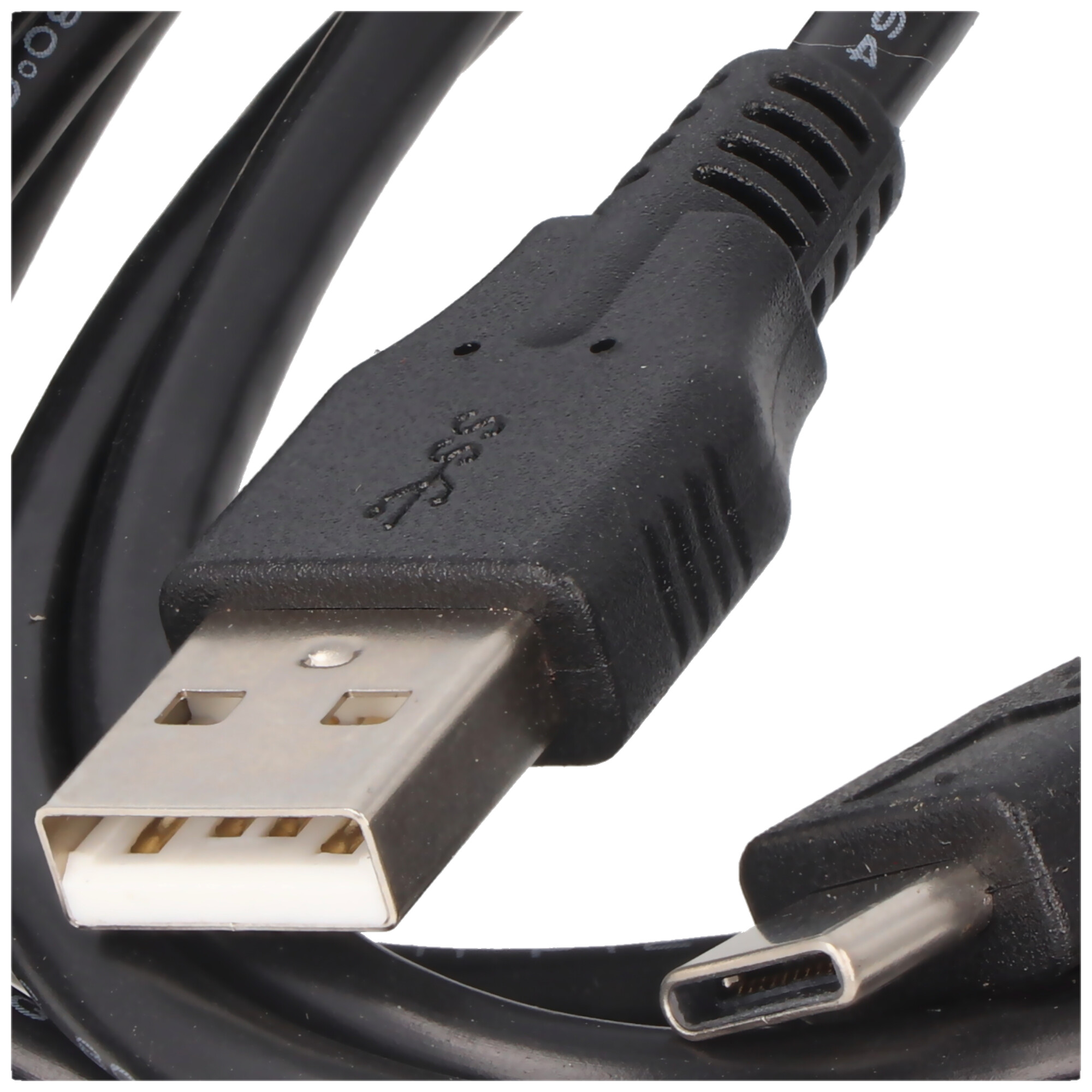 USB-kabel: Een zwarte USB-kabel met een standaard USB- en een USB-C-connector.