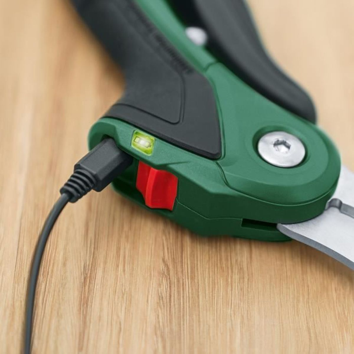 BOSCH EasyPrune Şarjlı Budama Makası
