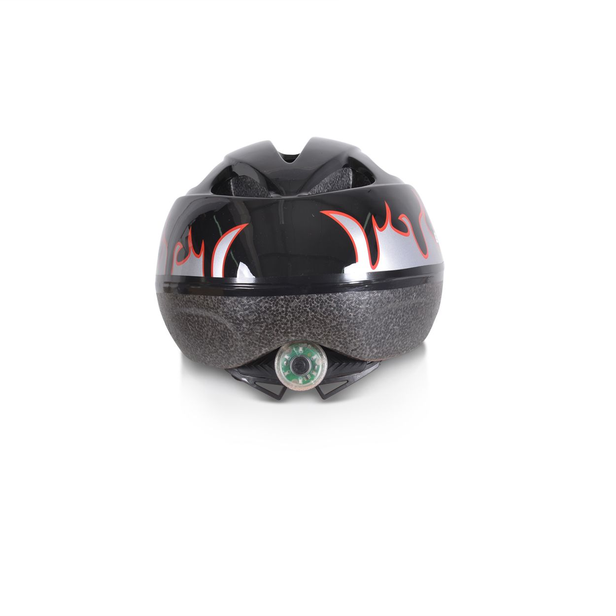 Schwarzer Fahrradhelm mit Flammendesign, ein Licht hinten. Weißer Hintergrund.