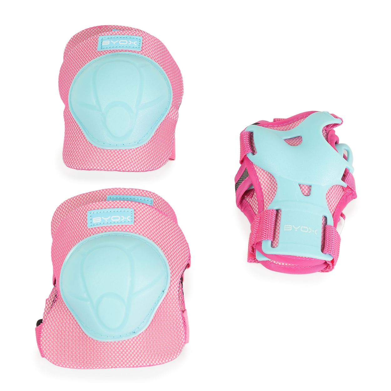 Pinkfarbene Knie- und Handgelenkspads mit blauen Schutzbereichen. Drei Teile, auf weißem Hintergrund.