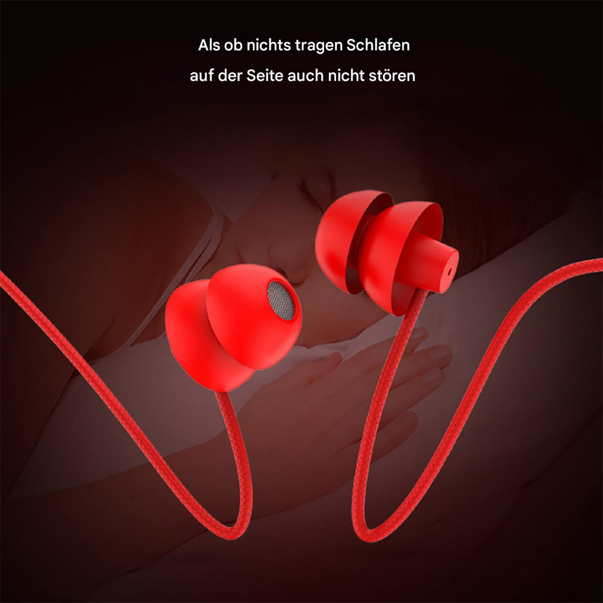 Rote Ohrstöpsel mit roter Kordel. Die Ohrstöpsel liegen vor einer schlafenden Person auf schwarzem Grund.