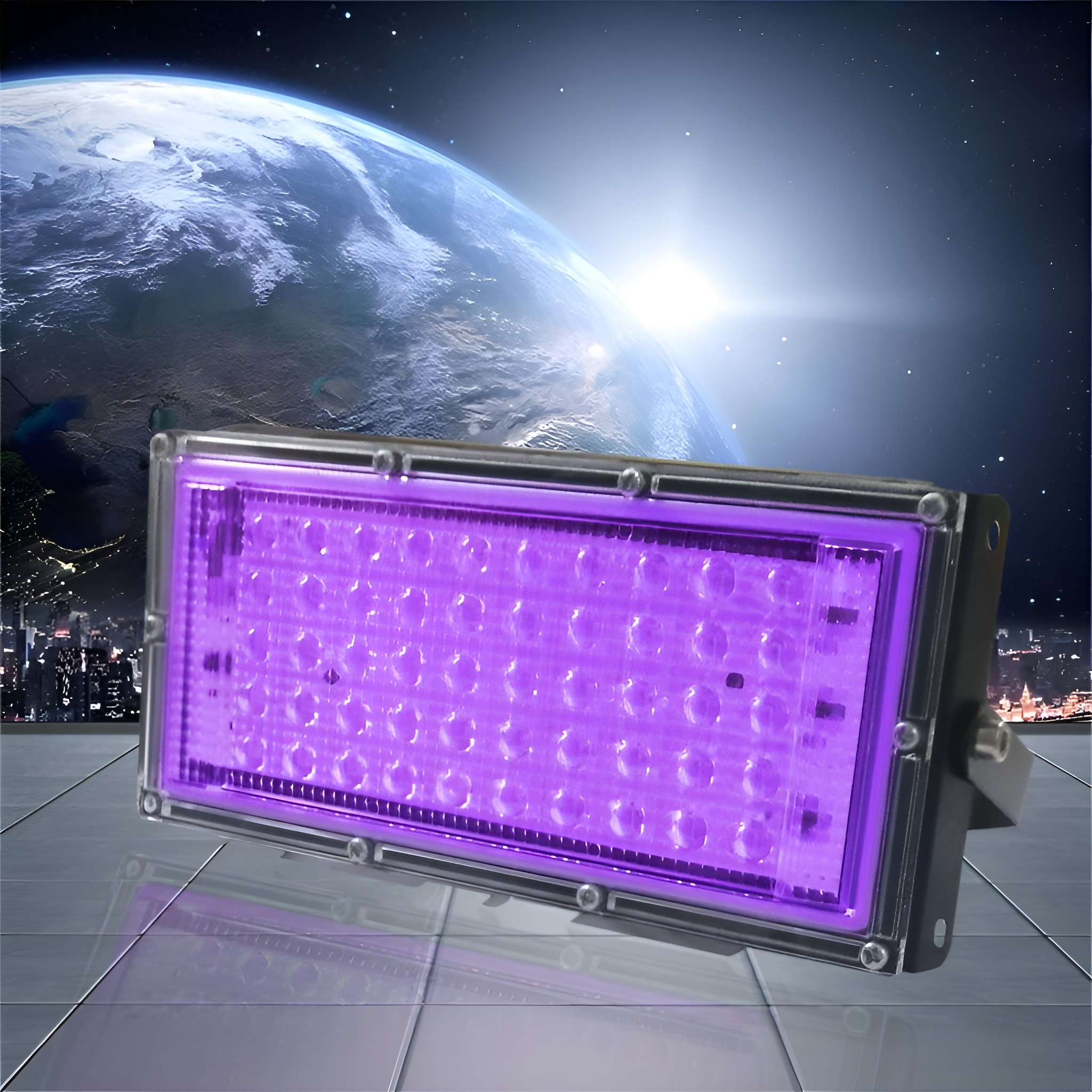 Ein lila LED-Lichtpanel vor einem Weltraumhintergrund mit Erde.