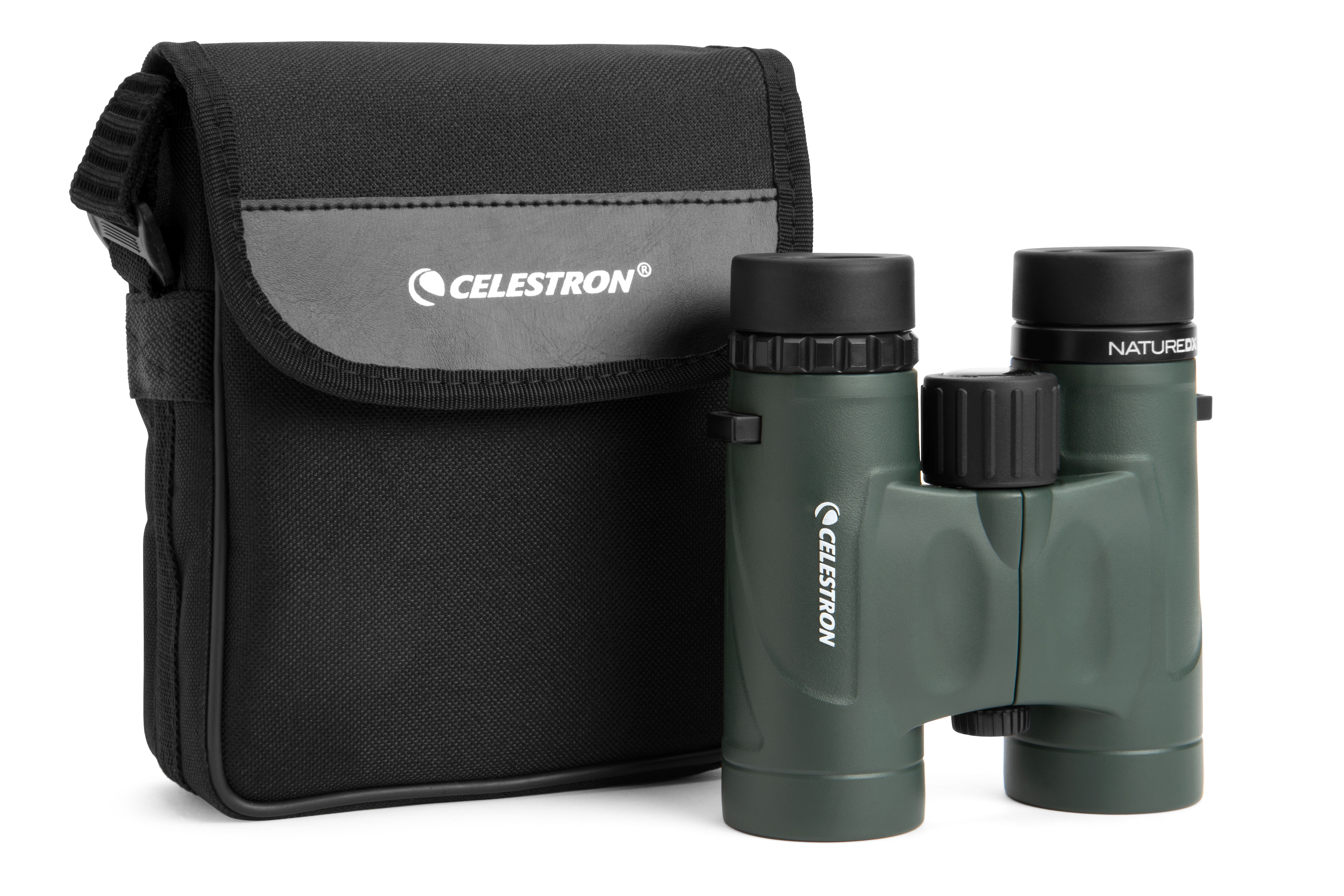 Fernglas und eine schwarze Tragetasche mit Celestron-Logo auf weißem Hintergrund.