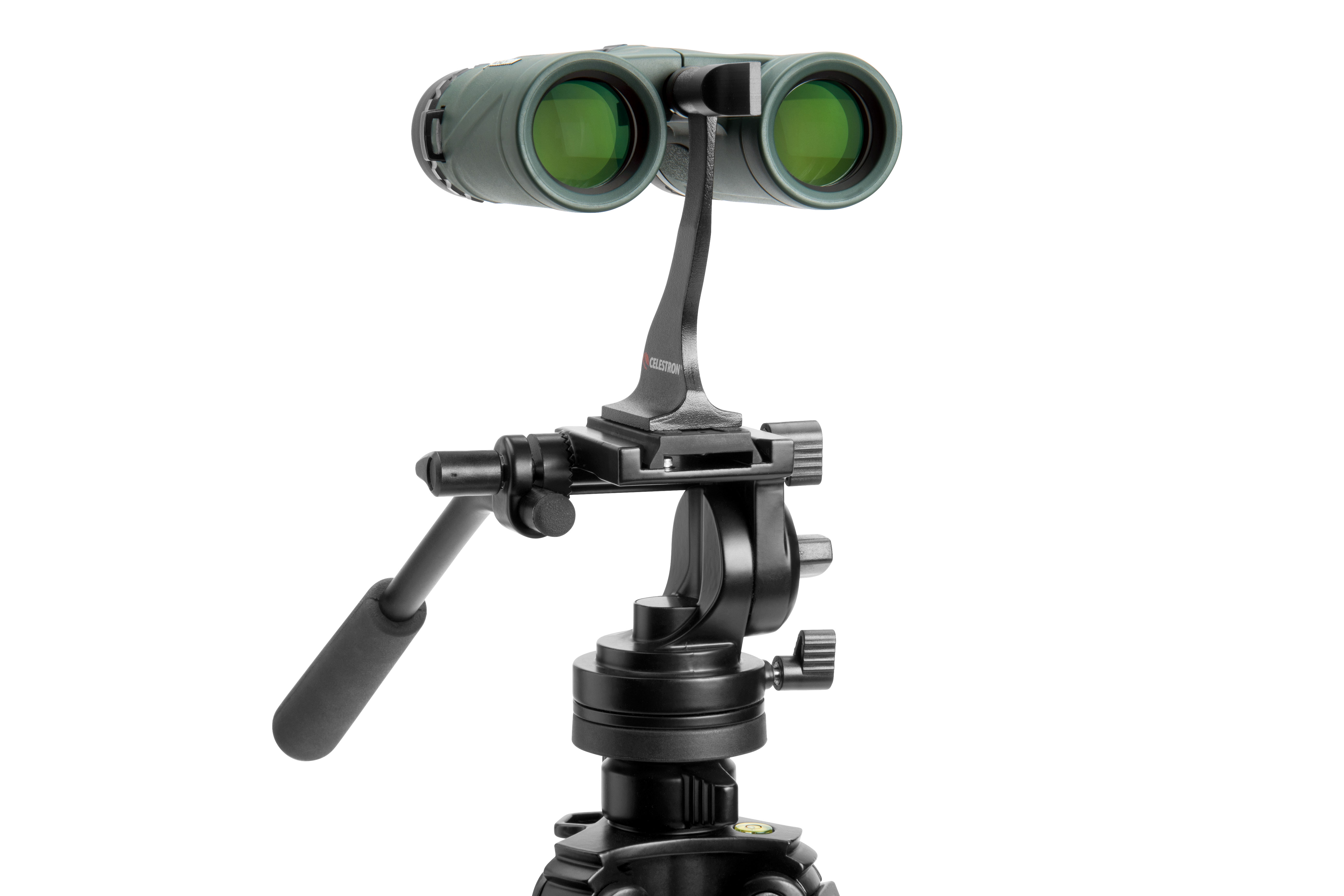 Grünes Fernglas auf einem Stativ mit schwarzem Griff. Der Hintergrund ist weiß.