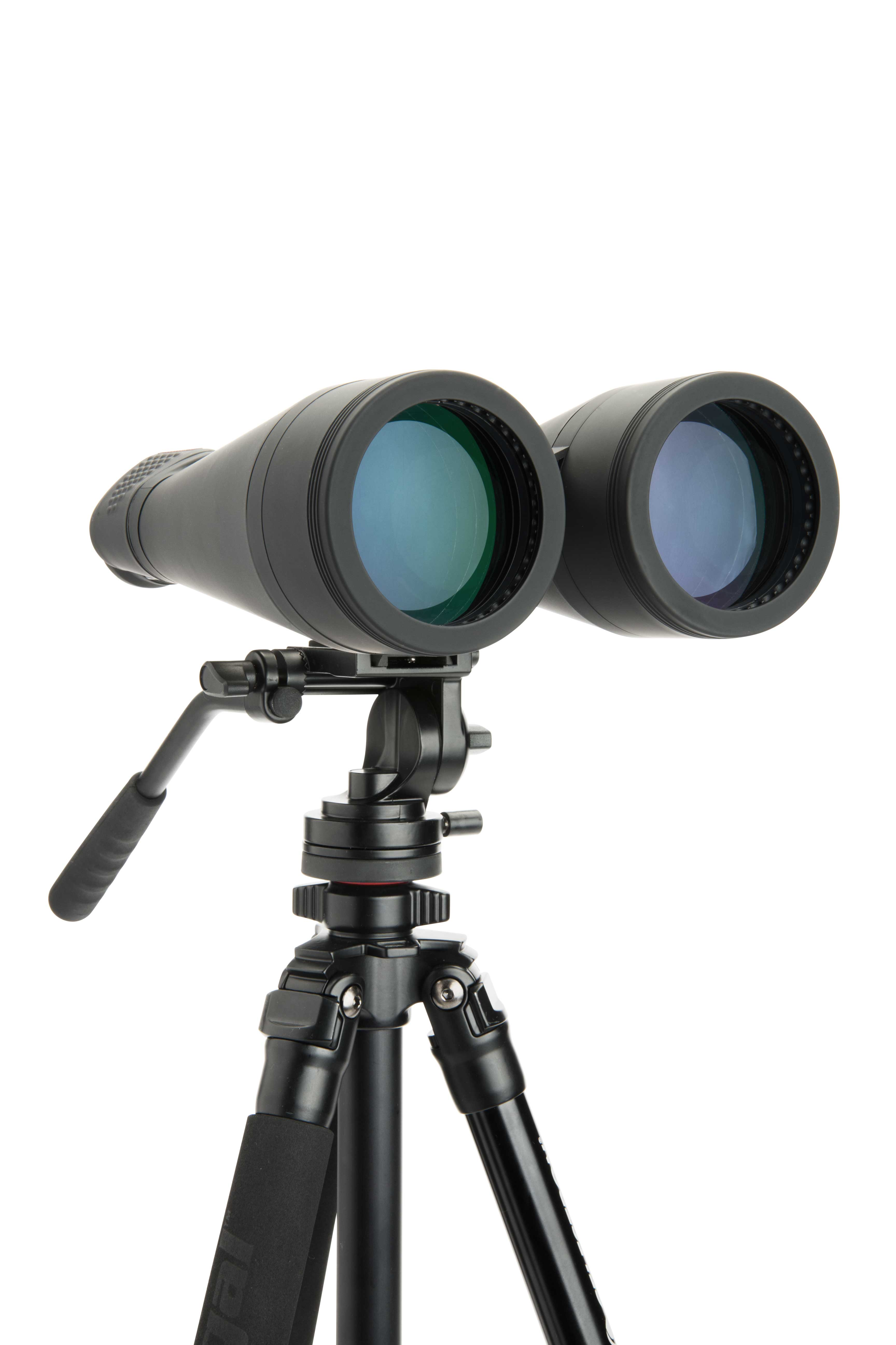 Schwarzes Fernglas auf einem Stativ. Fernglas auf einen entfernten Punkt fokussiert, weißer Hintergrund.