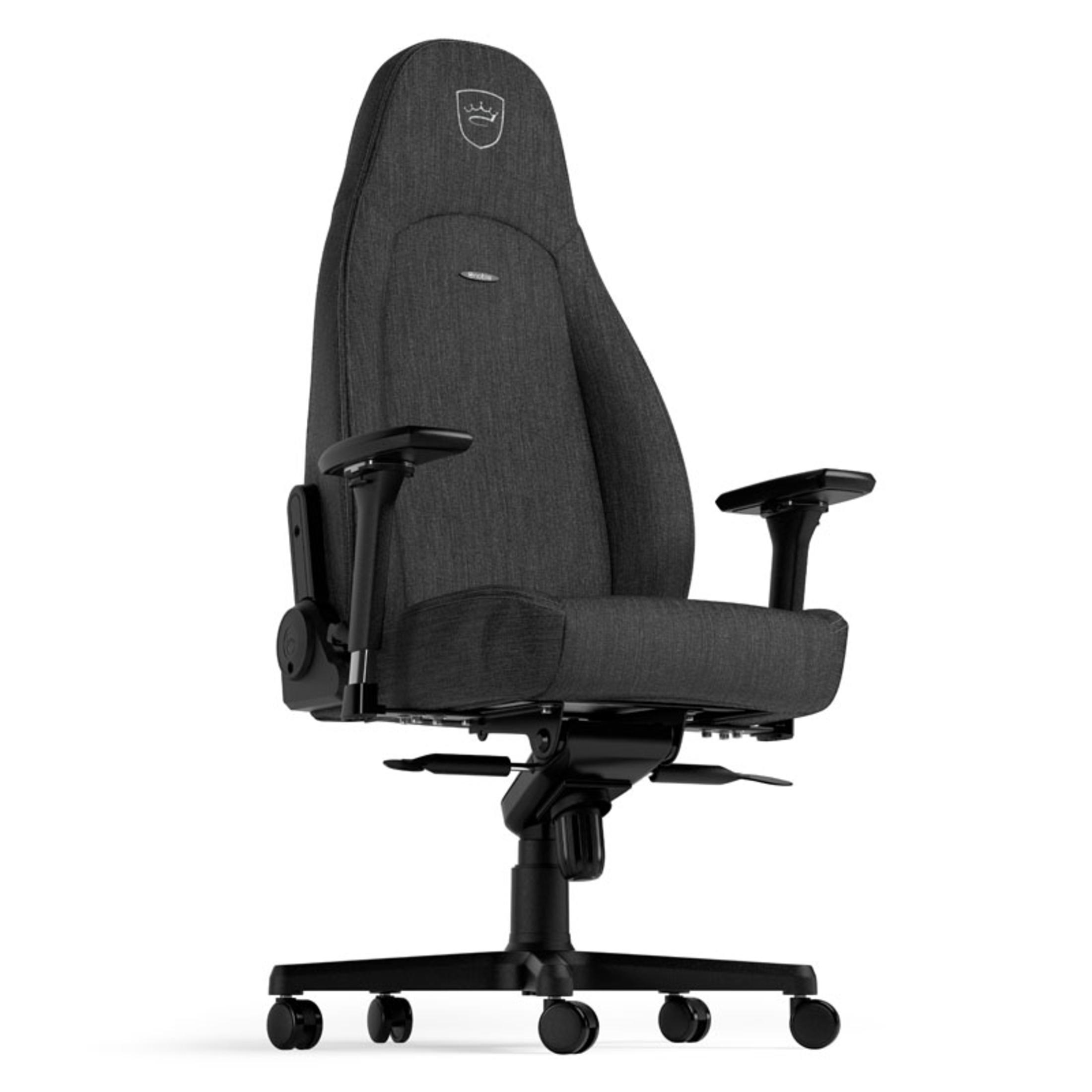 Ein grauer Gaming-Stuhl mit Kronenlogo und schwarzen Armlehnen und Gestell.