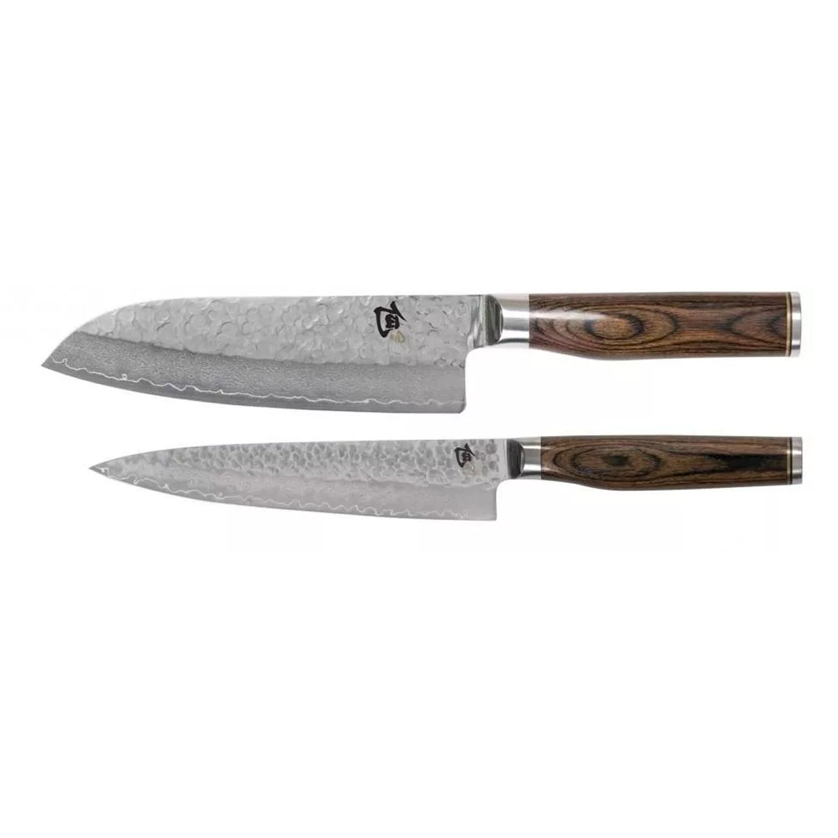 Zwei Kochmesser mit Holzgriffen. Eines ist ein großes Hackmesser, das andere ein kleineres Messer.