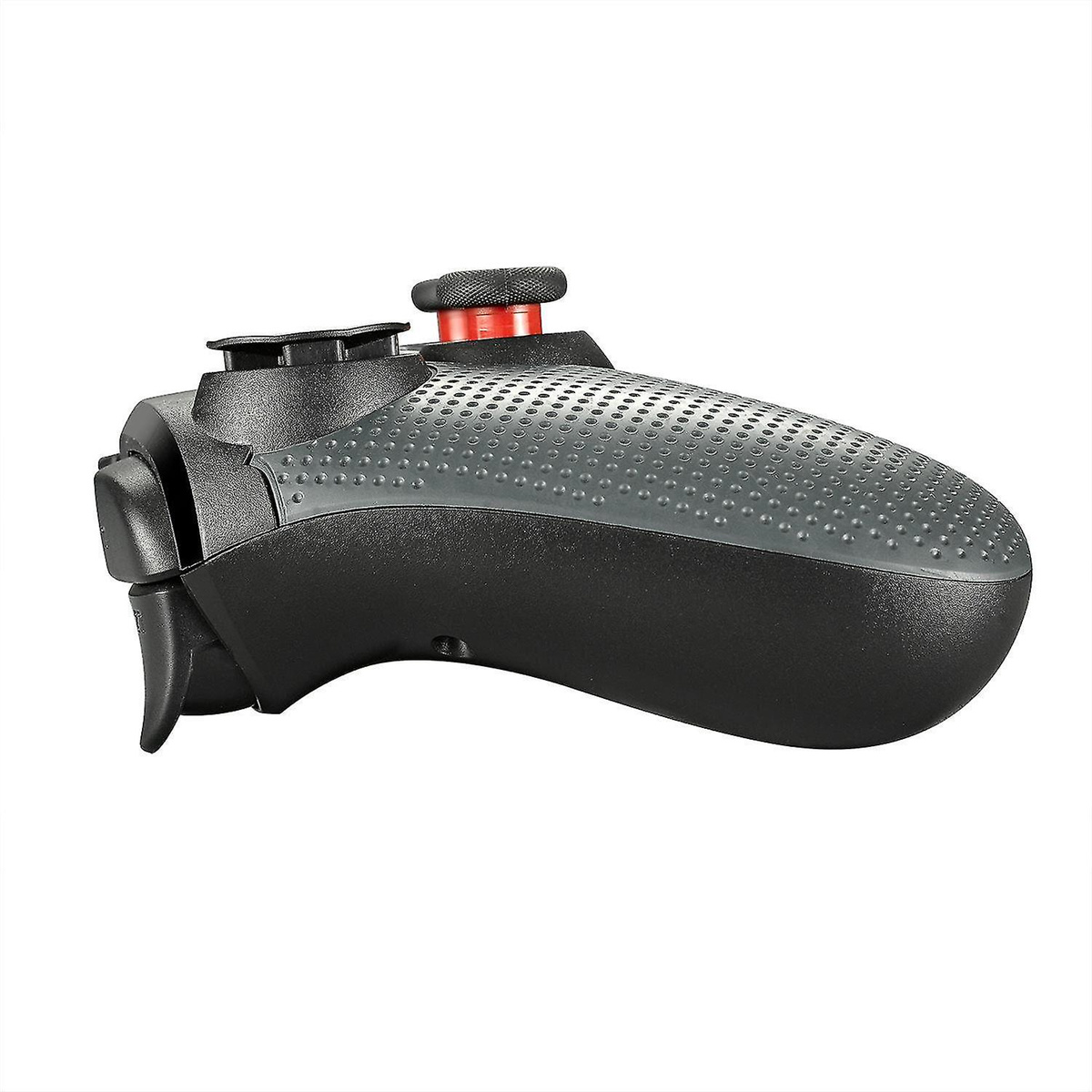 Ein schwarzer Controller mit Knöpfen, Stick und Trigger. Er wird vor schwarzem Hintergrund gezeigt.