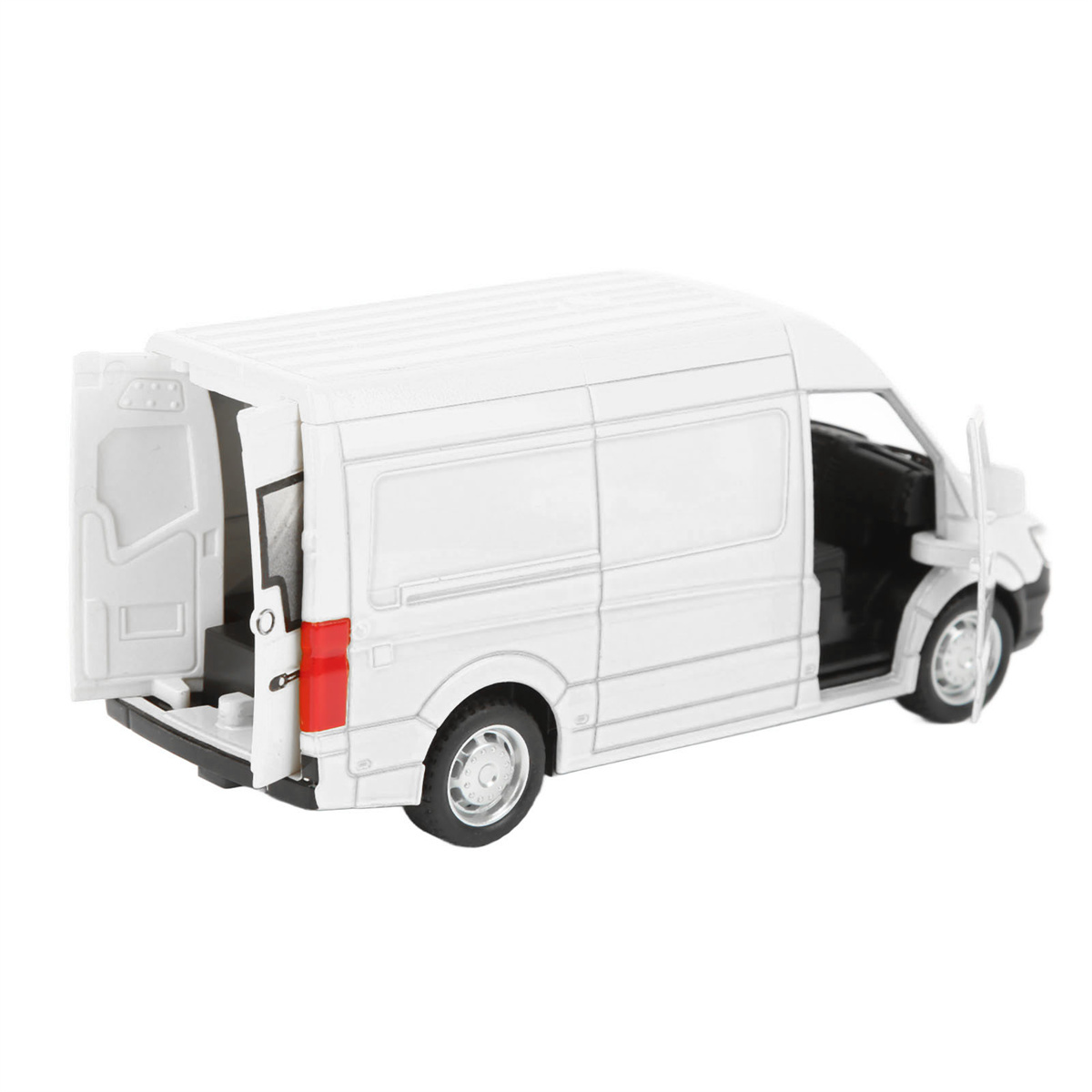 Ein weißer Transporter mit geöffneten Hecktüren, der ein rotes Rücklicht zeigt. Der Transporter steht vor weißem Hintergrund.