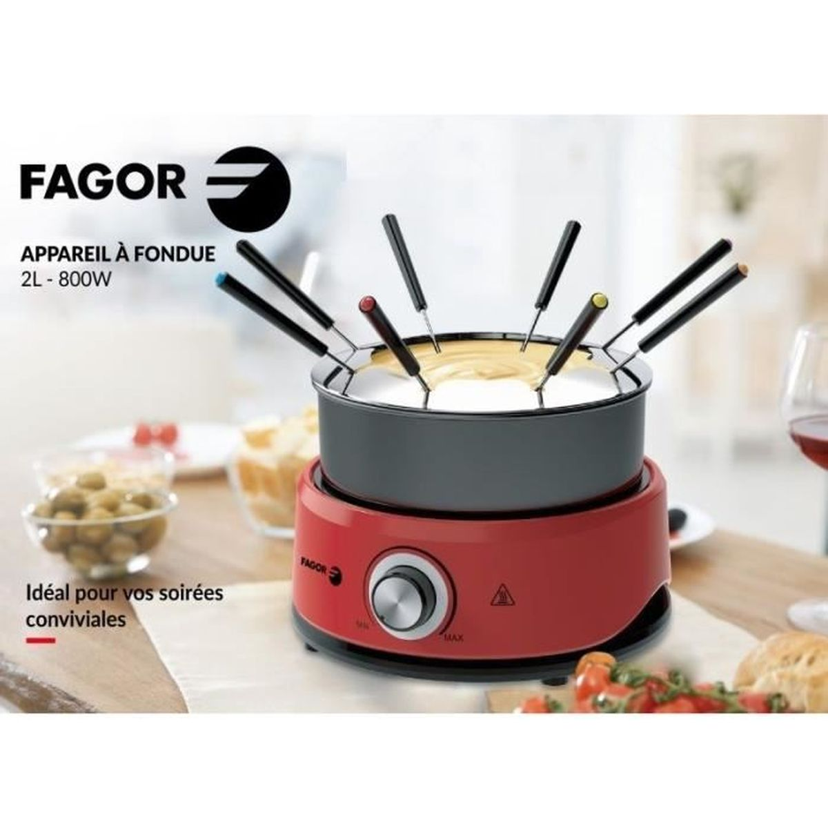 Set fonduta con formaggio, forchette nere, base rossa e cibo. Testo: 'Ideale per le tue serate conviviali'.