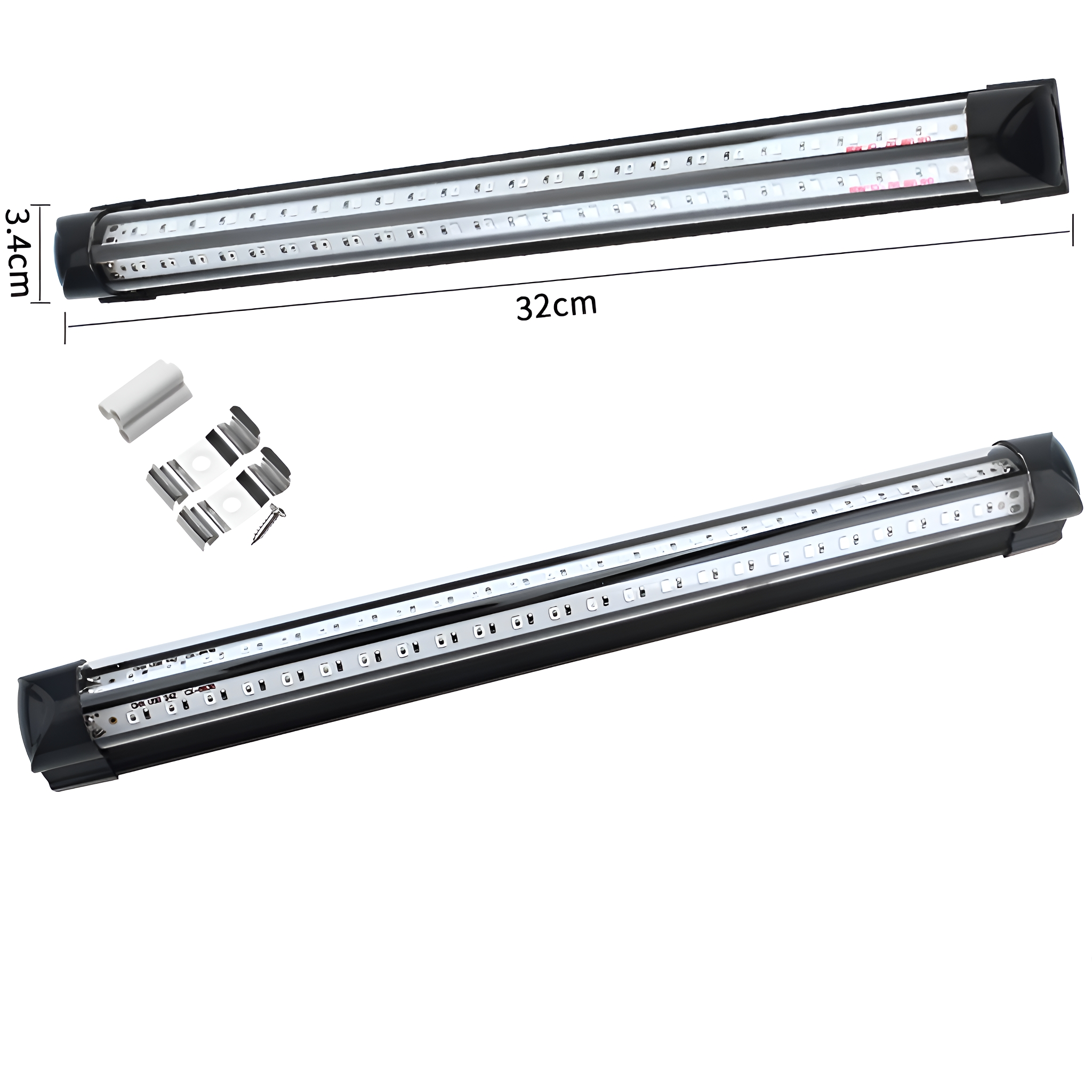 Eine lineare Leuchte. Die Leuchte ist schwarz und hat eine Reihe von LEDs. Sie ist 32 cm lang.