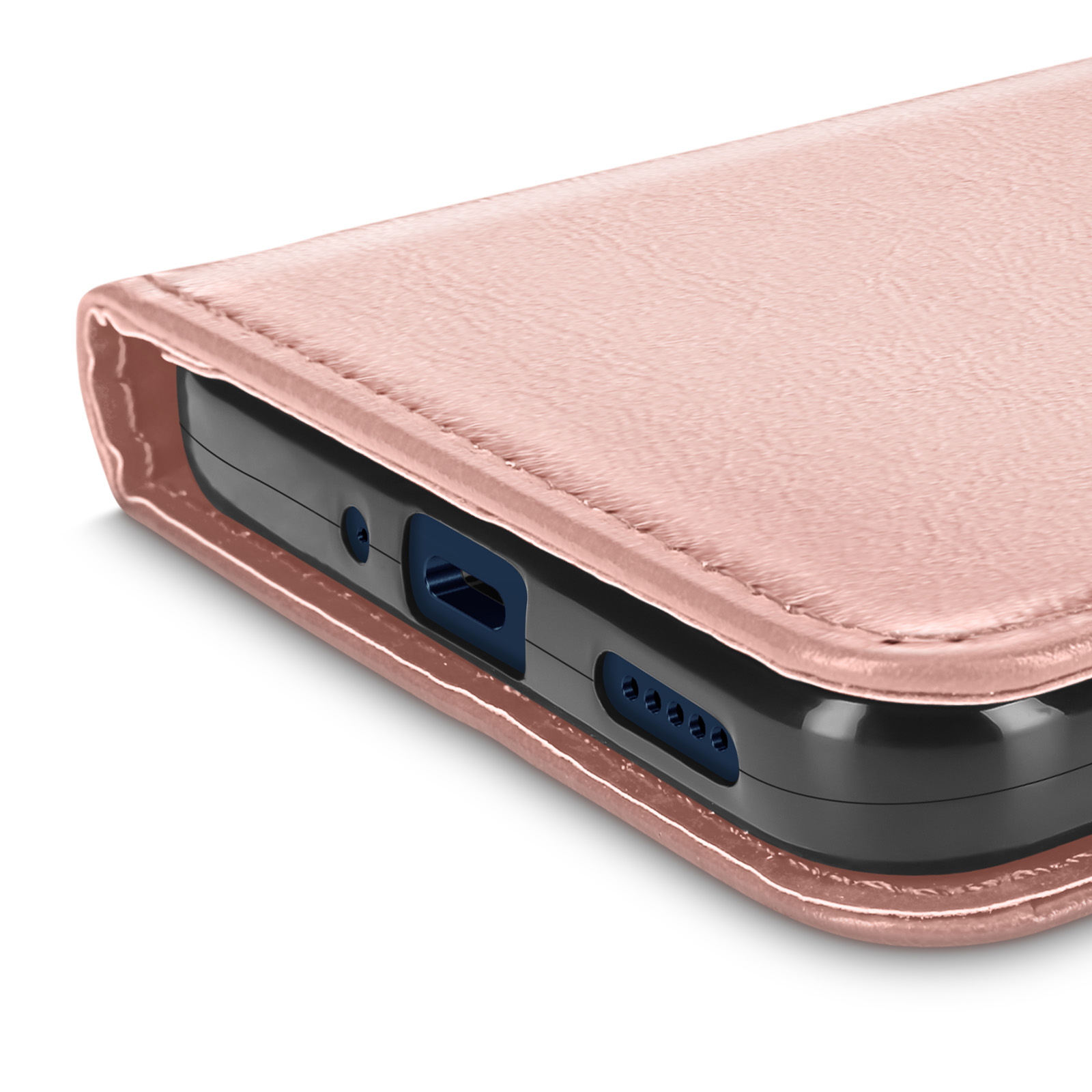 Primo piano di una custodia per telefono color oro rosa, che mostra il lato con la porta di ricarica e i pulsanti.
