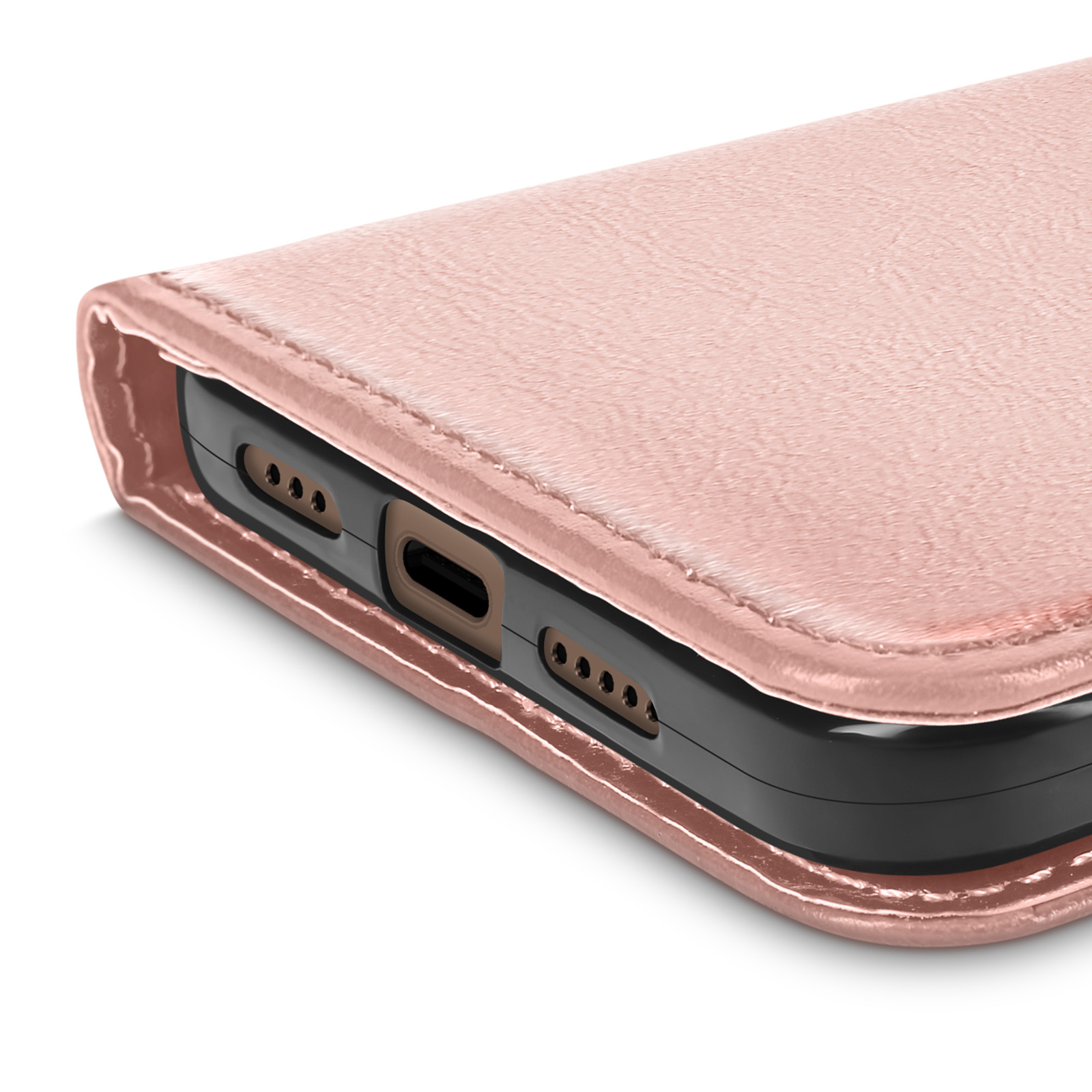 Primo piano di una custodia per telefono rosa. Interno nero con ritagli per le porte.