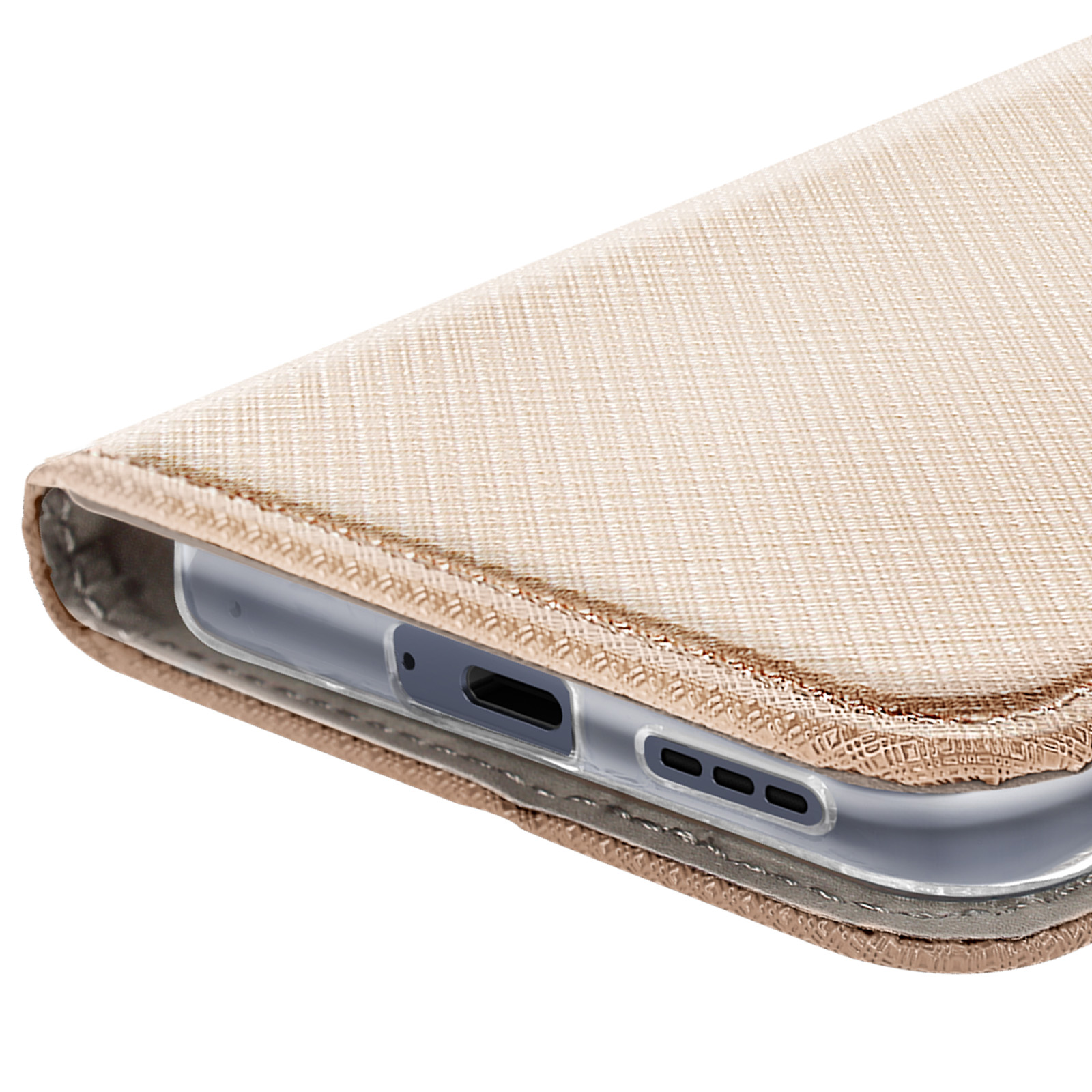 Primo piano di una custodia per telefono beige, aperta, che mostra il lato di un telefono. Il telefono ha fori per altoparlanti.