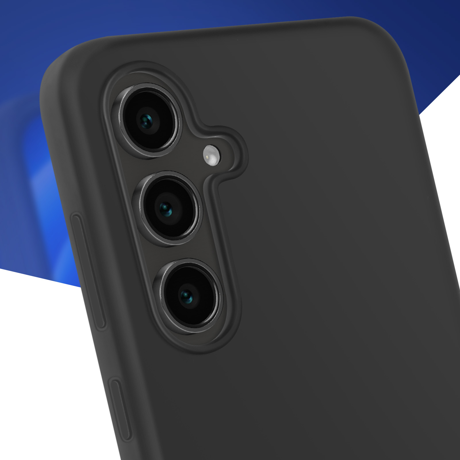 Primo piano di una custodia nera per telefono con lenti della fotocamera su sfondo blu e bianco.