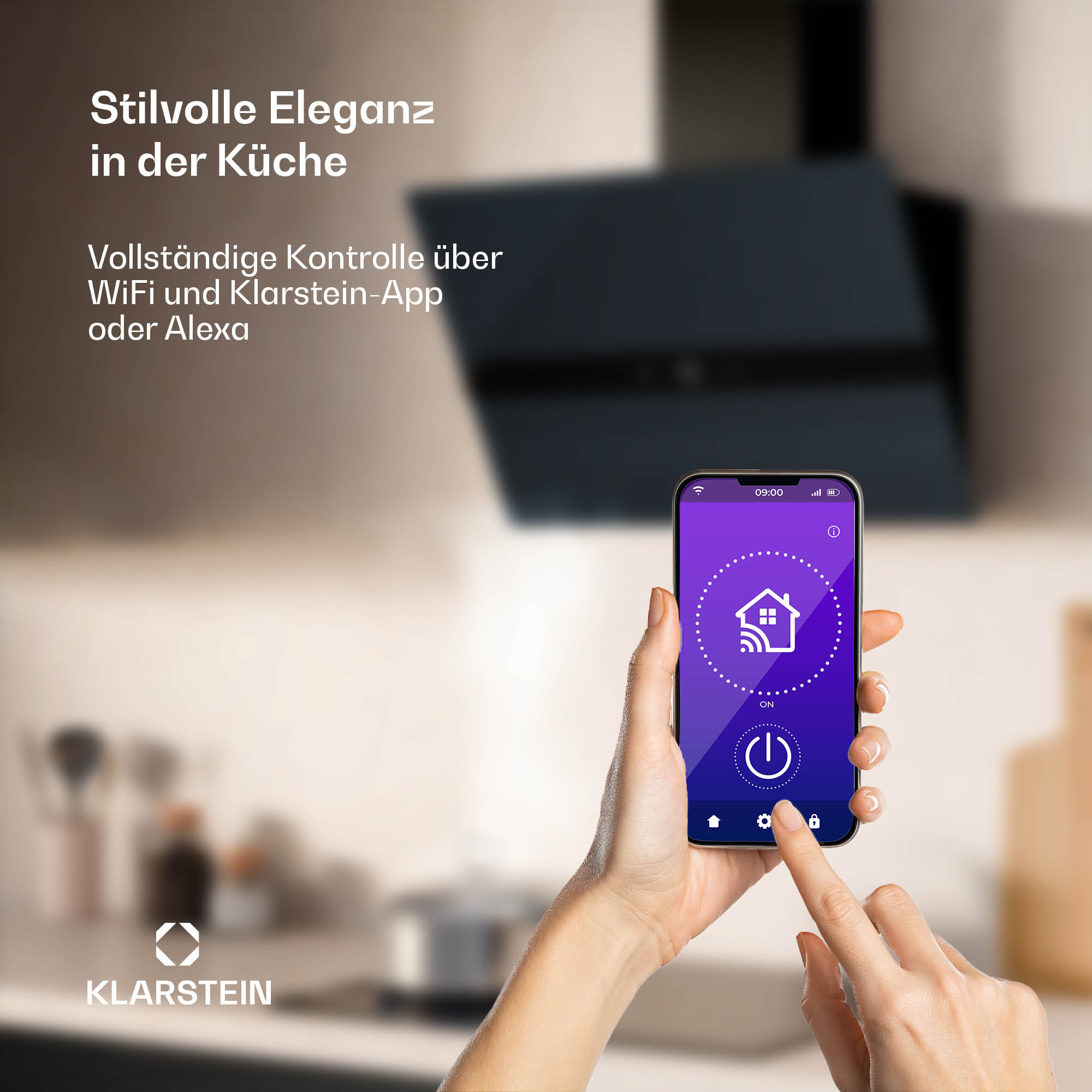 Una persona che tiene in mano uno smartphone che controlla una cappa da cucina.