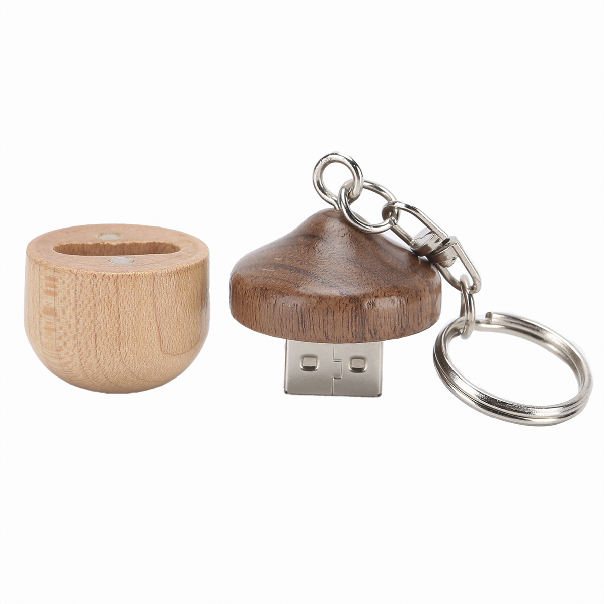 USB-Stick aus Holz in Pilzform. Es hat einen Schlüsselanhänger.
