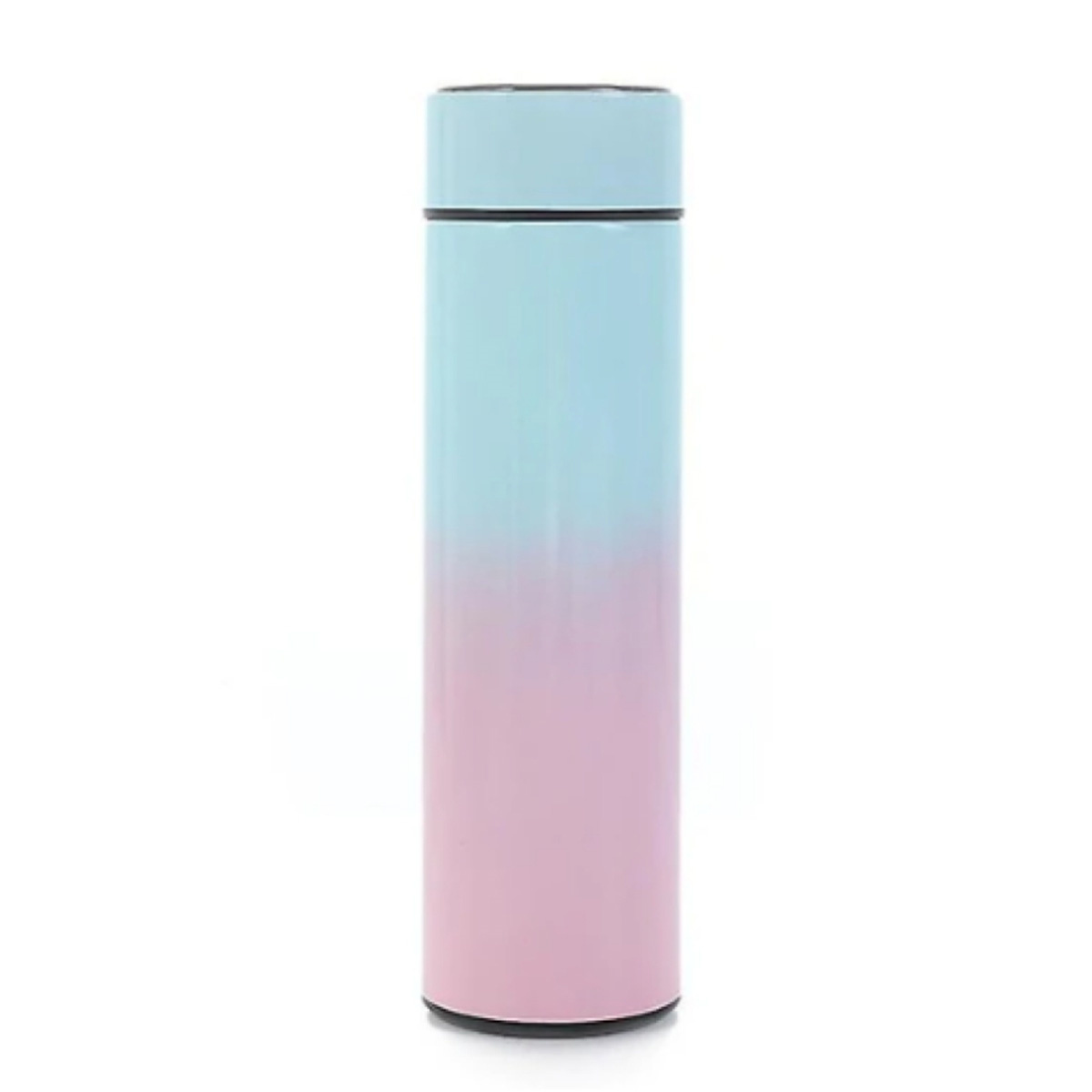 Farbverlauf-Wasserflasche, blau zu rosa. Weißer Hintergrund.