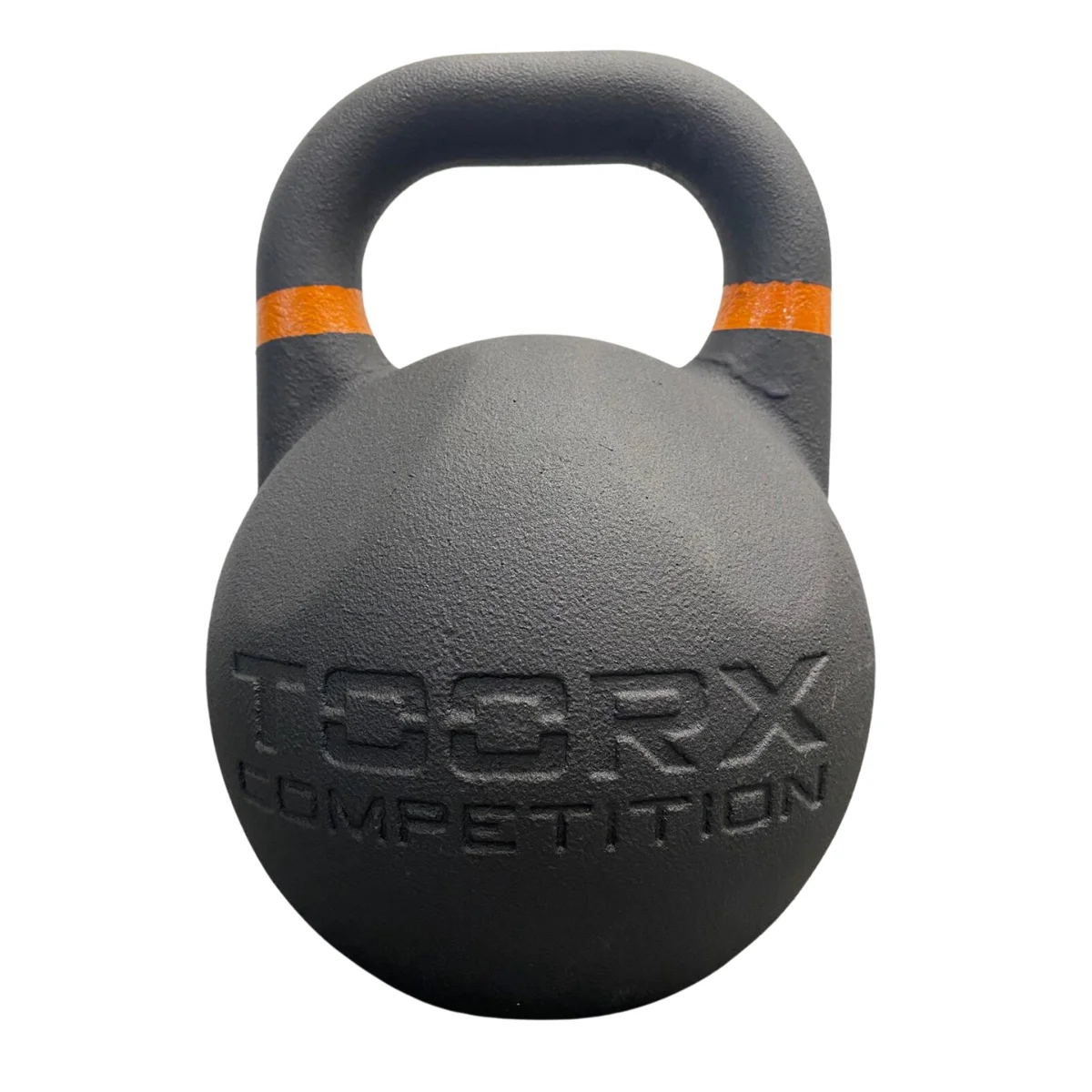 Eine schwarze Kettlebell mit strukturierter Oberfläche und orangefarbenen Streifen. Der Text 'TOORX COMPETITION' ist eingeprägt.