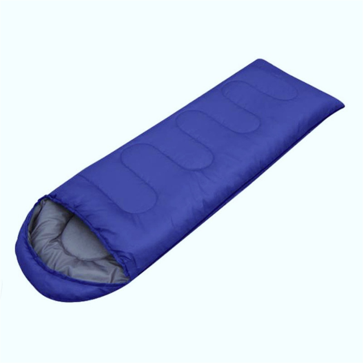 Blauer Schlafsack flach liegend. Der Schlafsack ist geöffnet, auf weißem Grund.